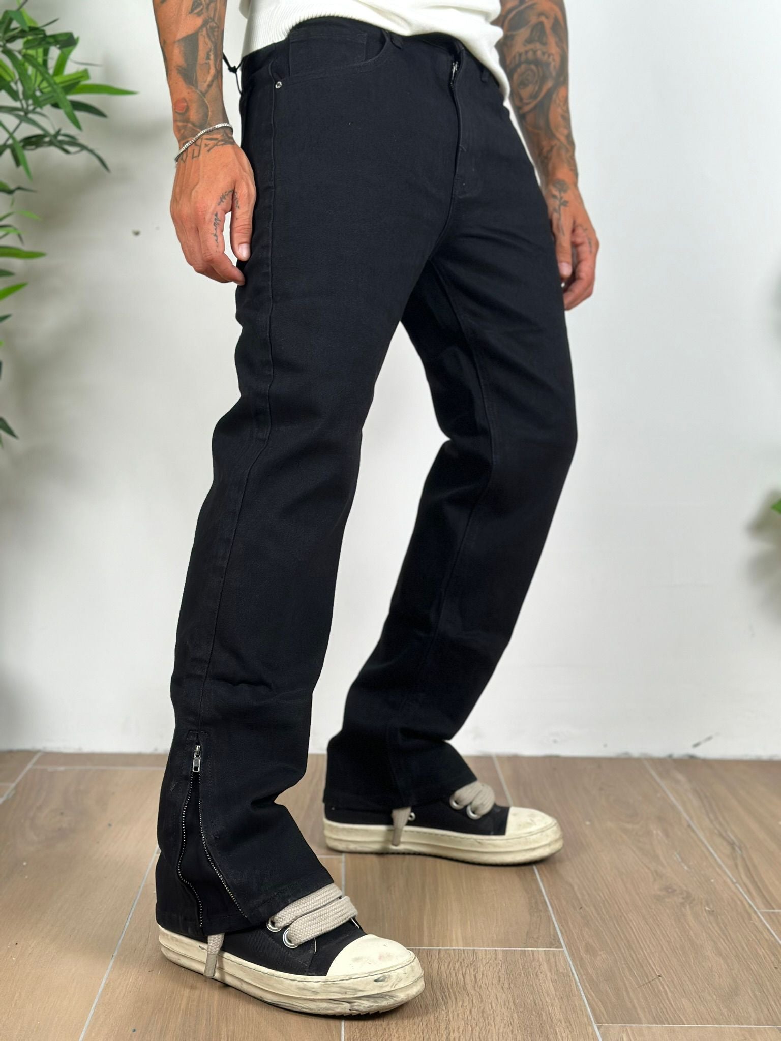 Baggy black
