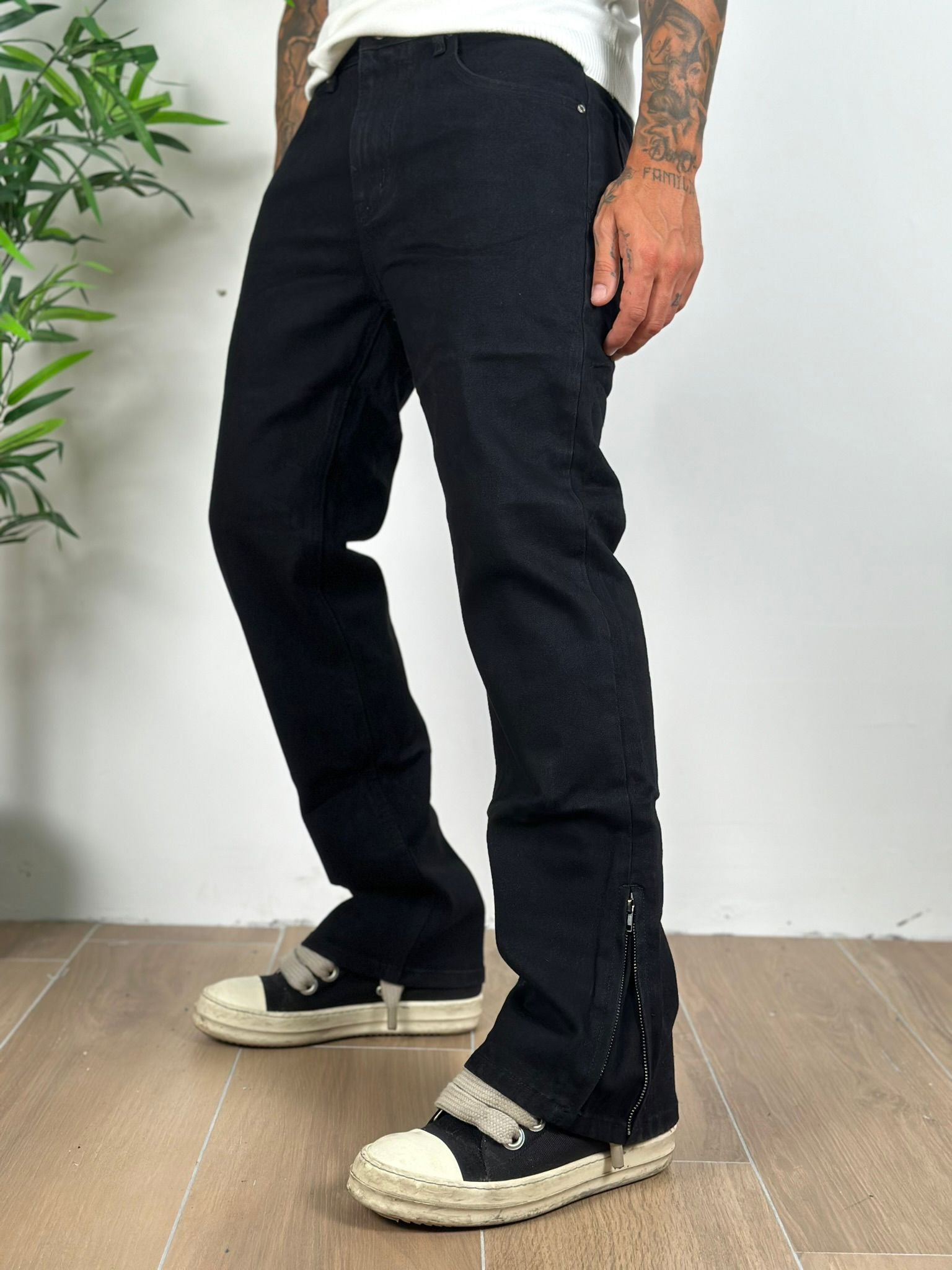 Baggy black