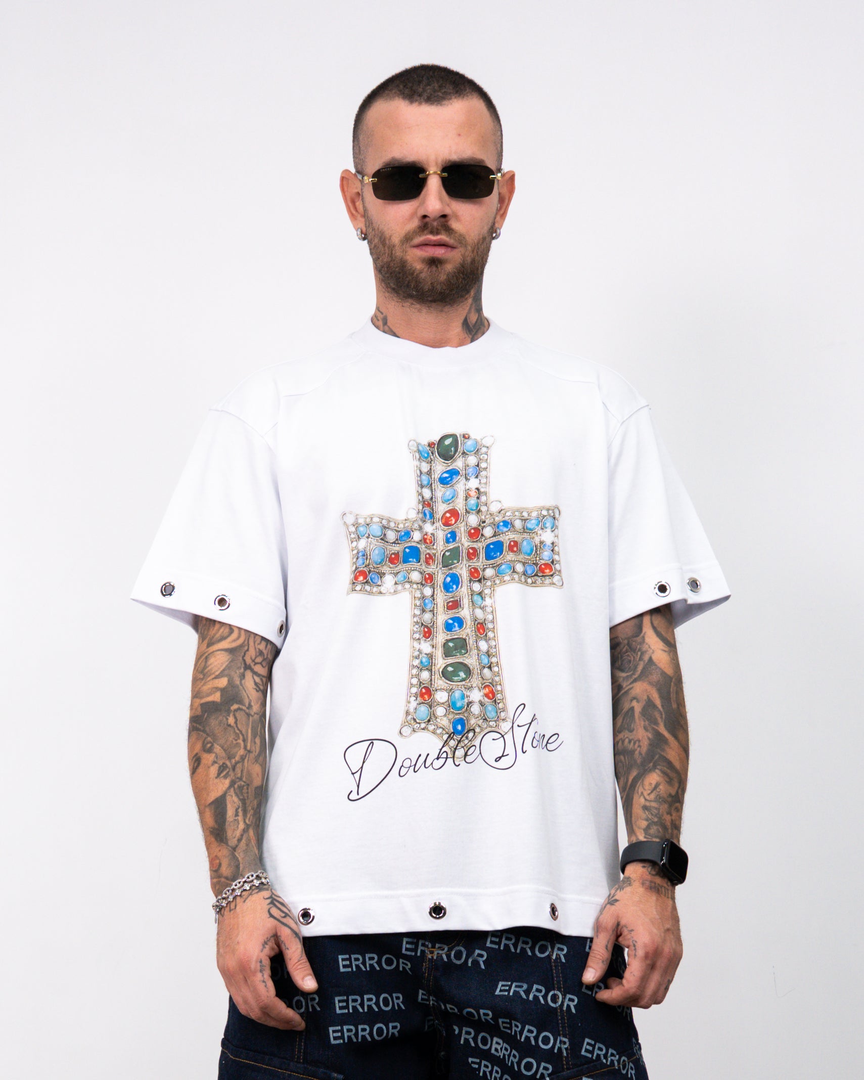 T-shirt croce occhielli