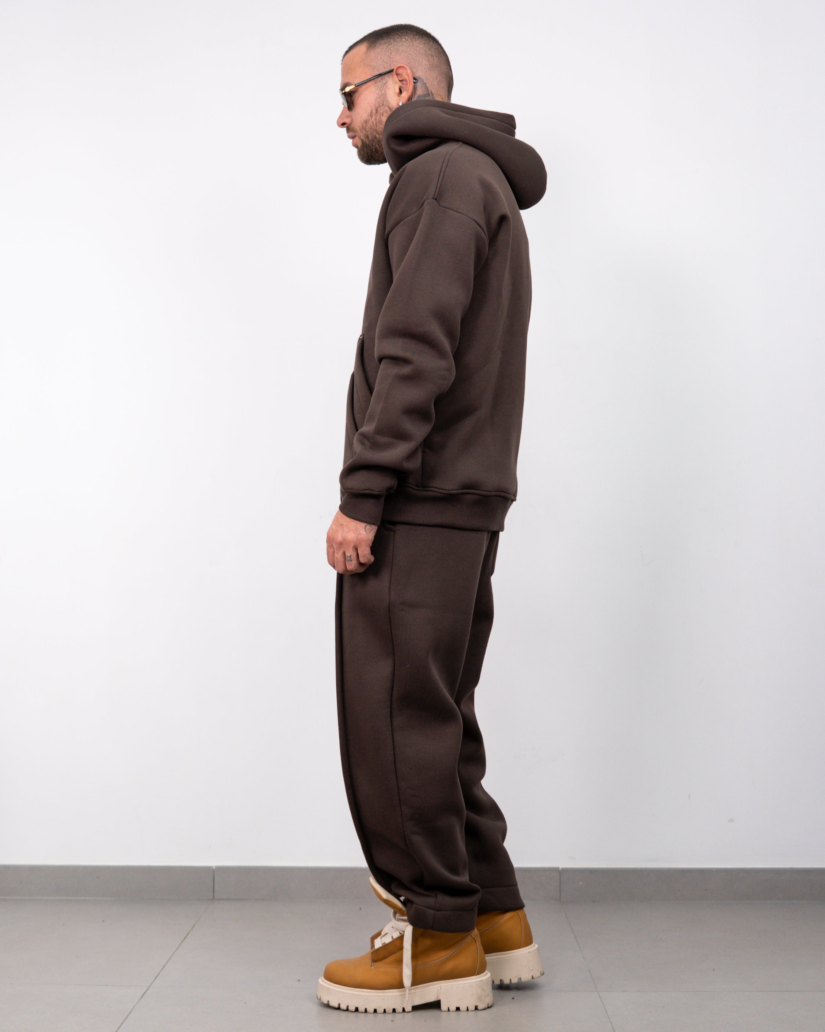 Tuta completa not found