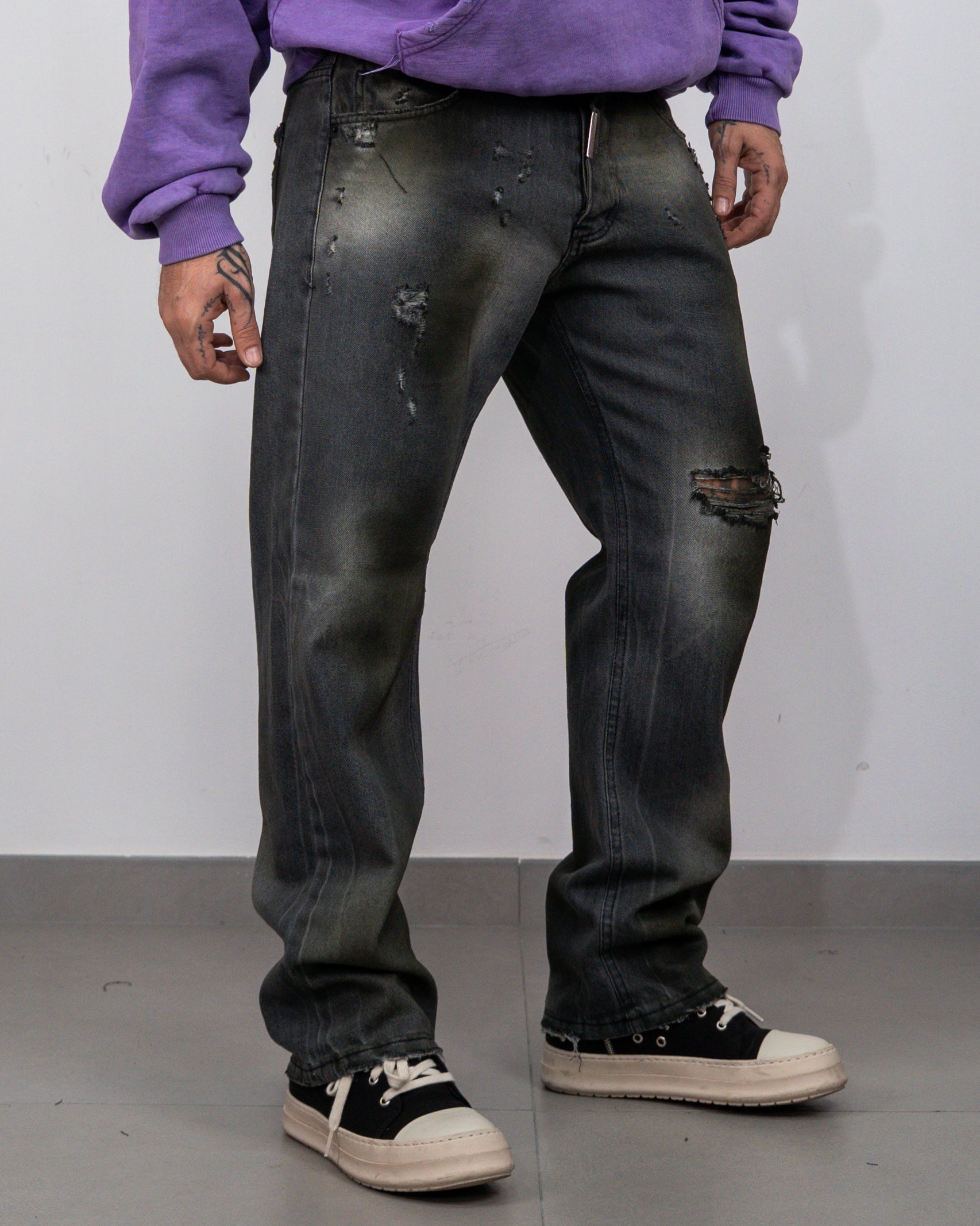 Straight fit spider effect black