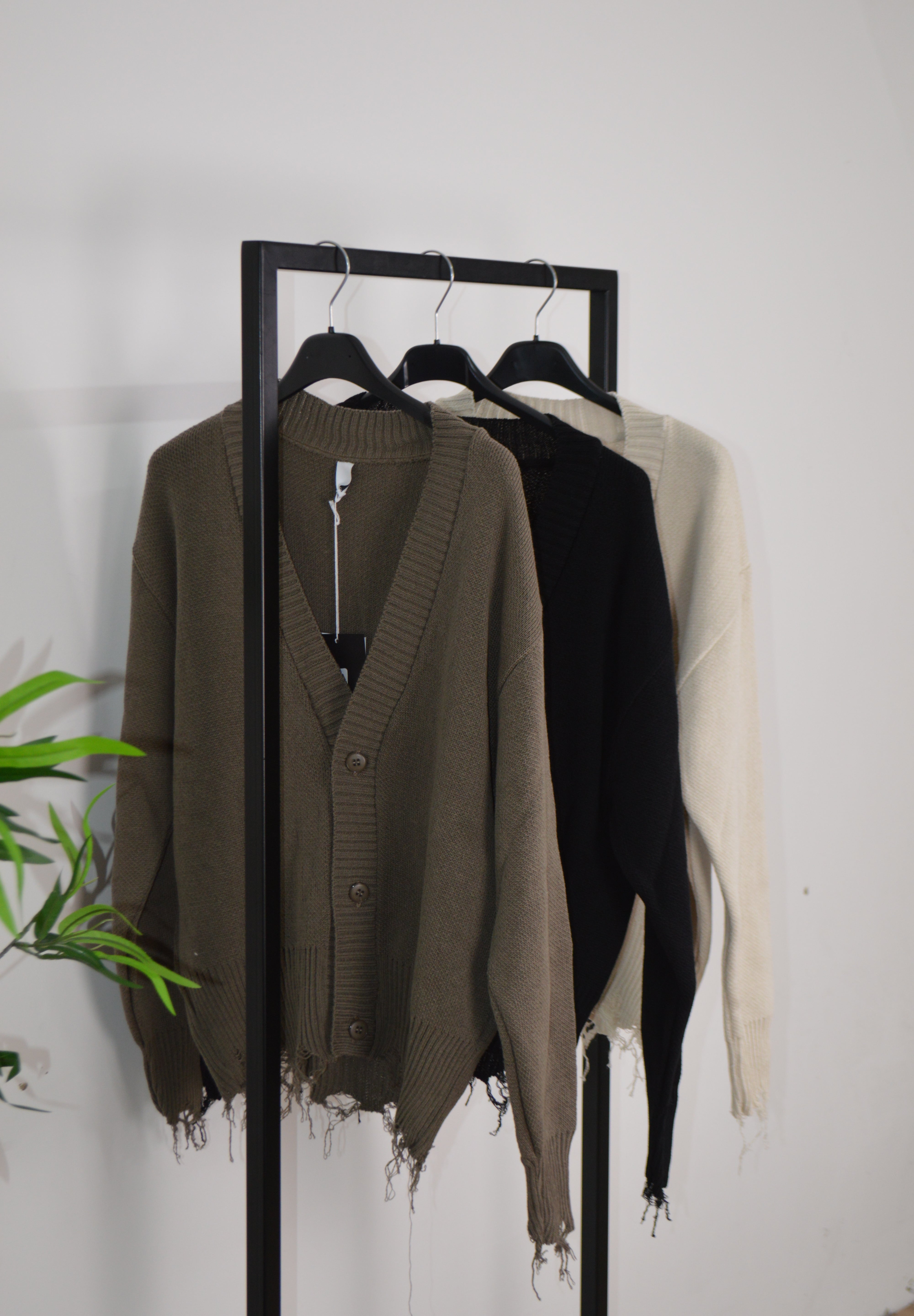 Cardigan abrasioni