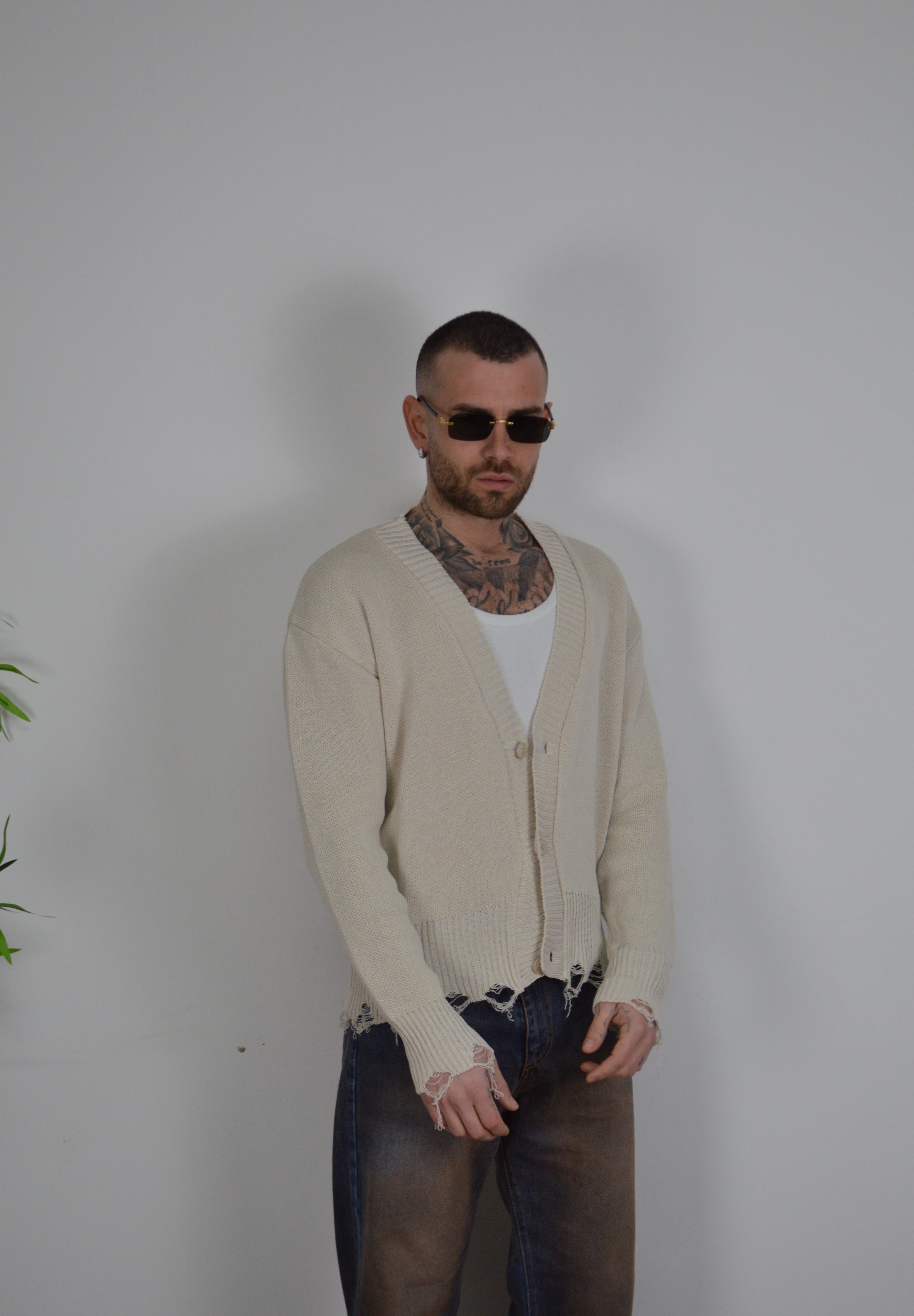 Cardigan abrasioni
