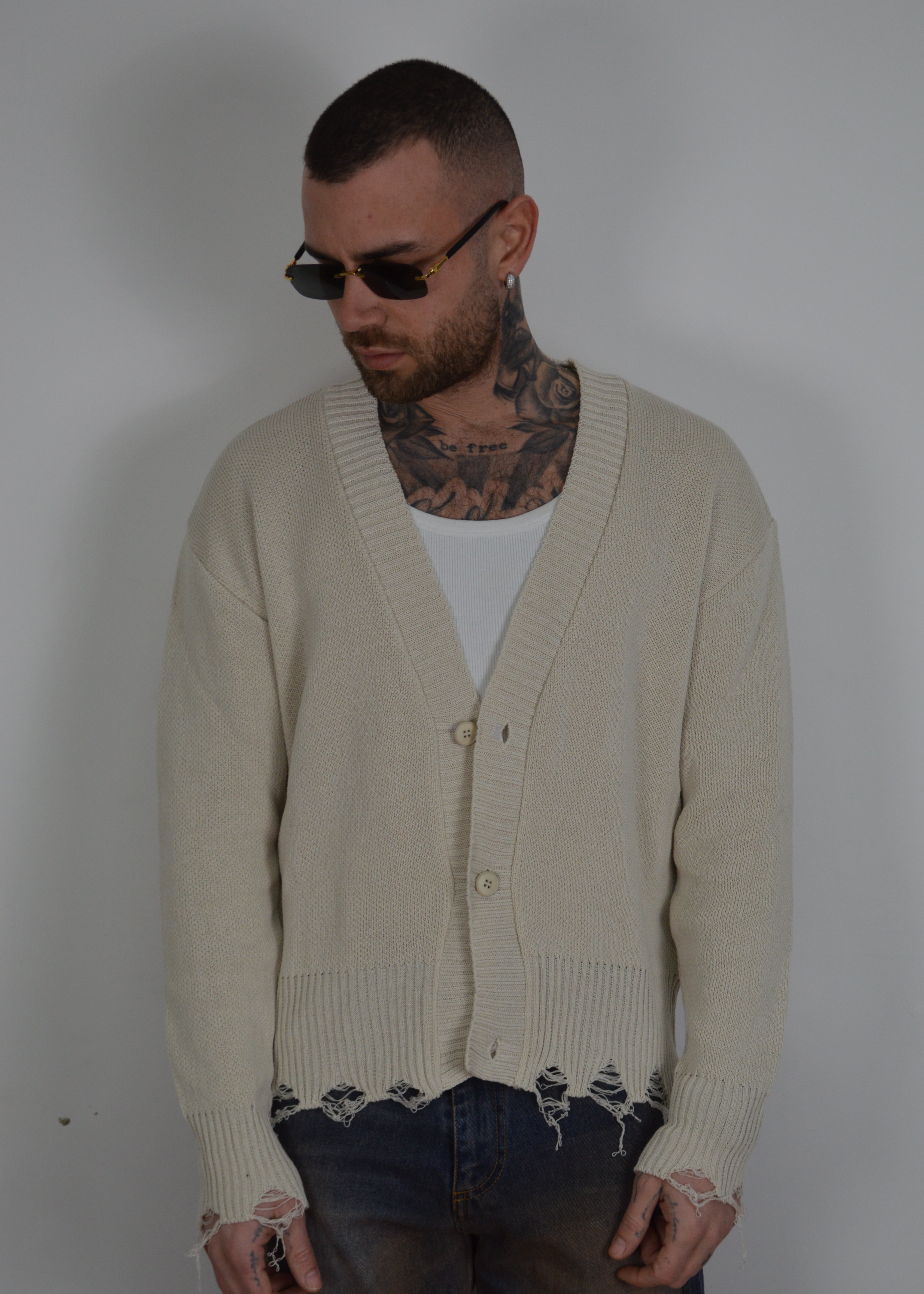 Cardigan abrasioni