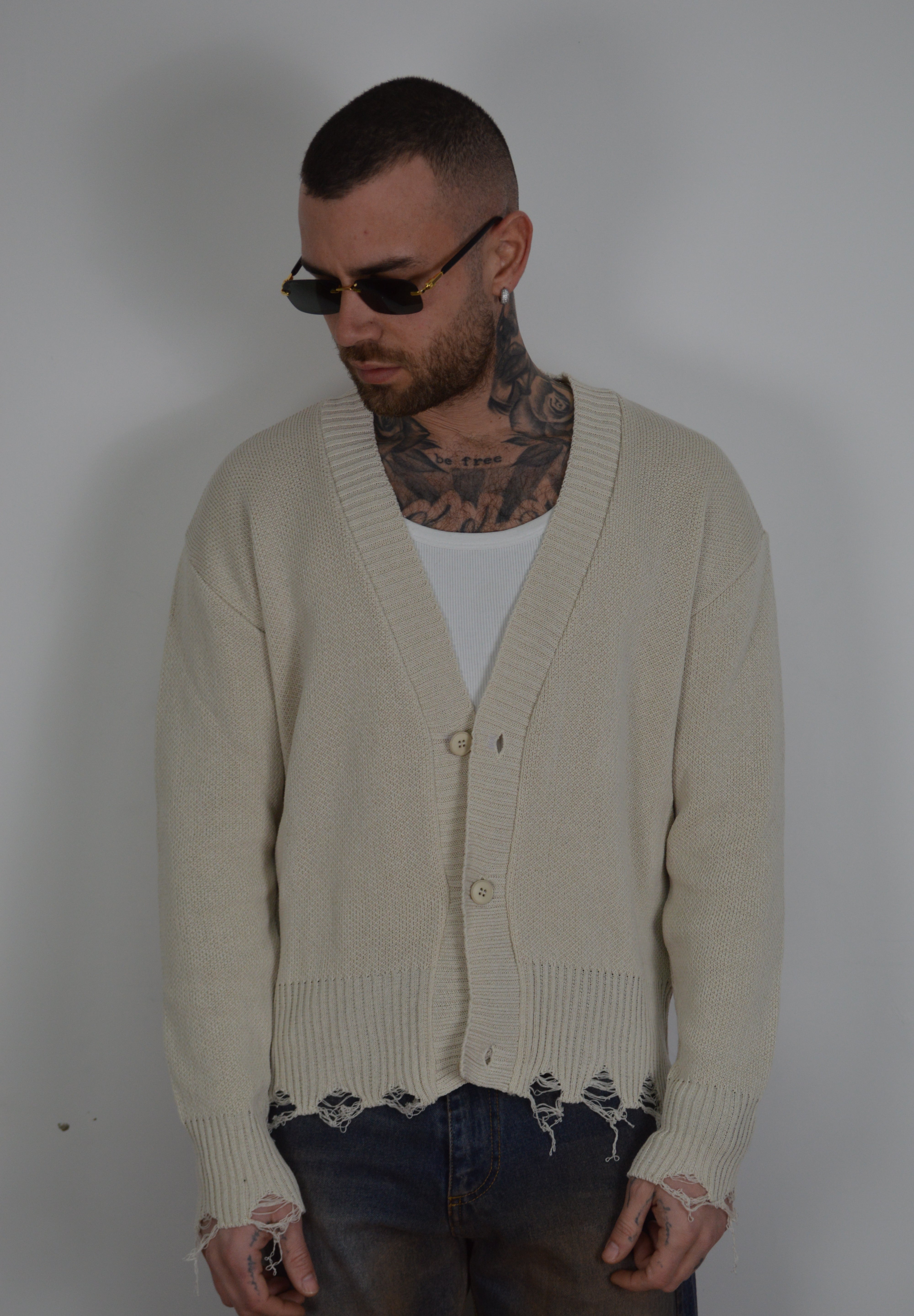 Cardigan abrasioni