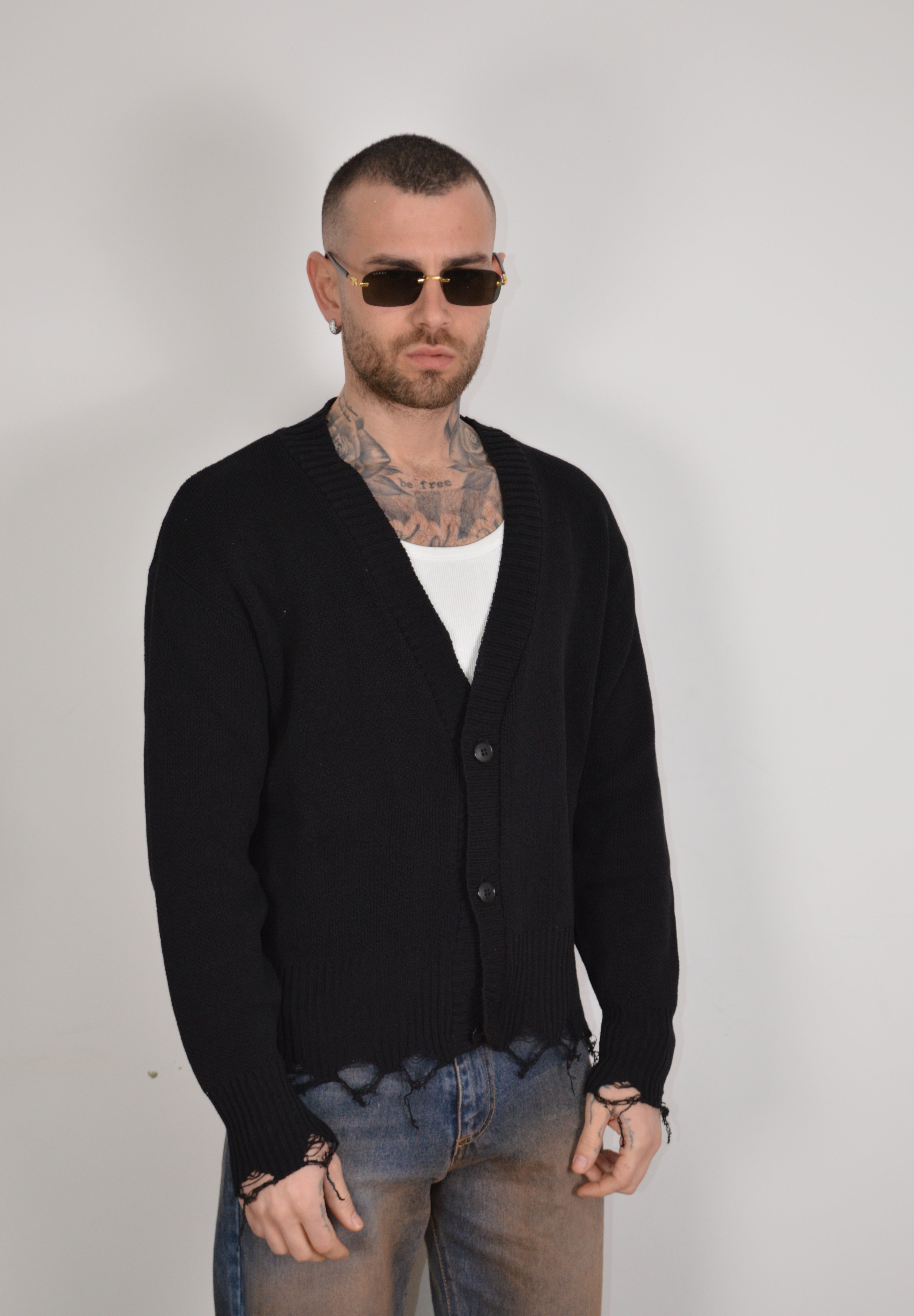 Cardigan abrasioni