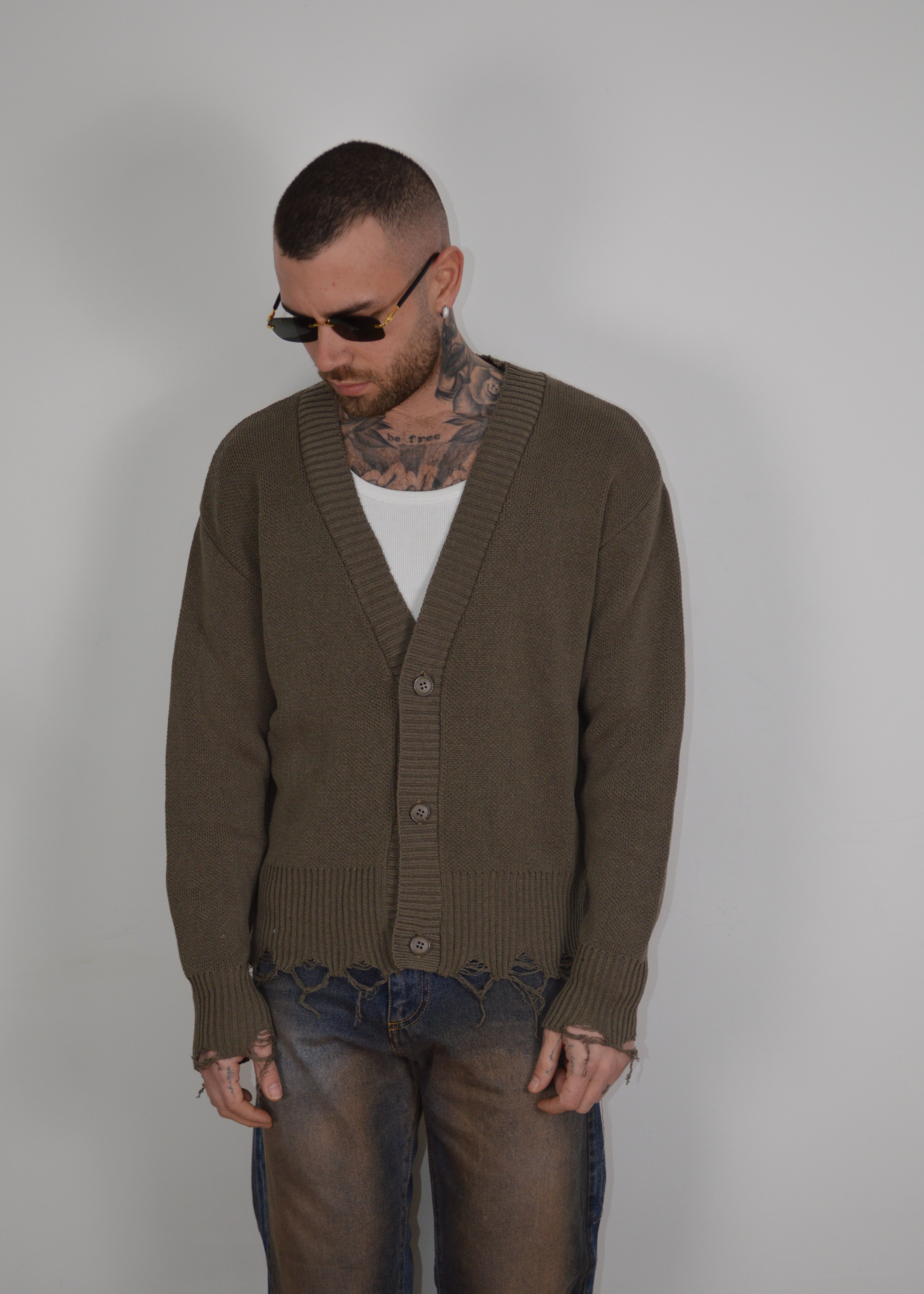 Cardigan abrasioni