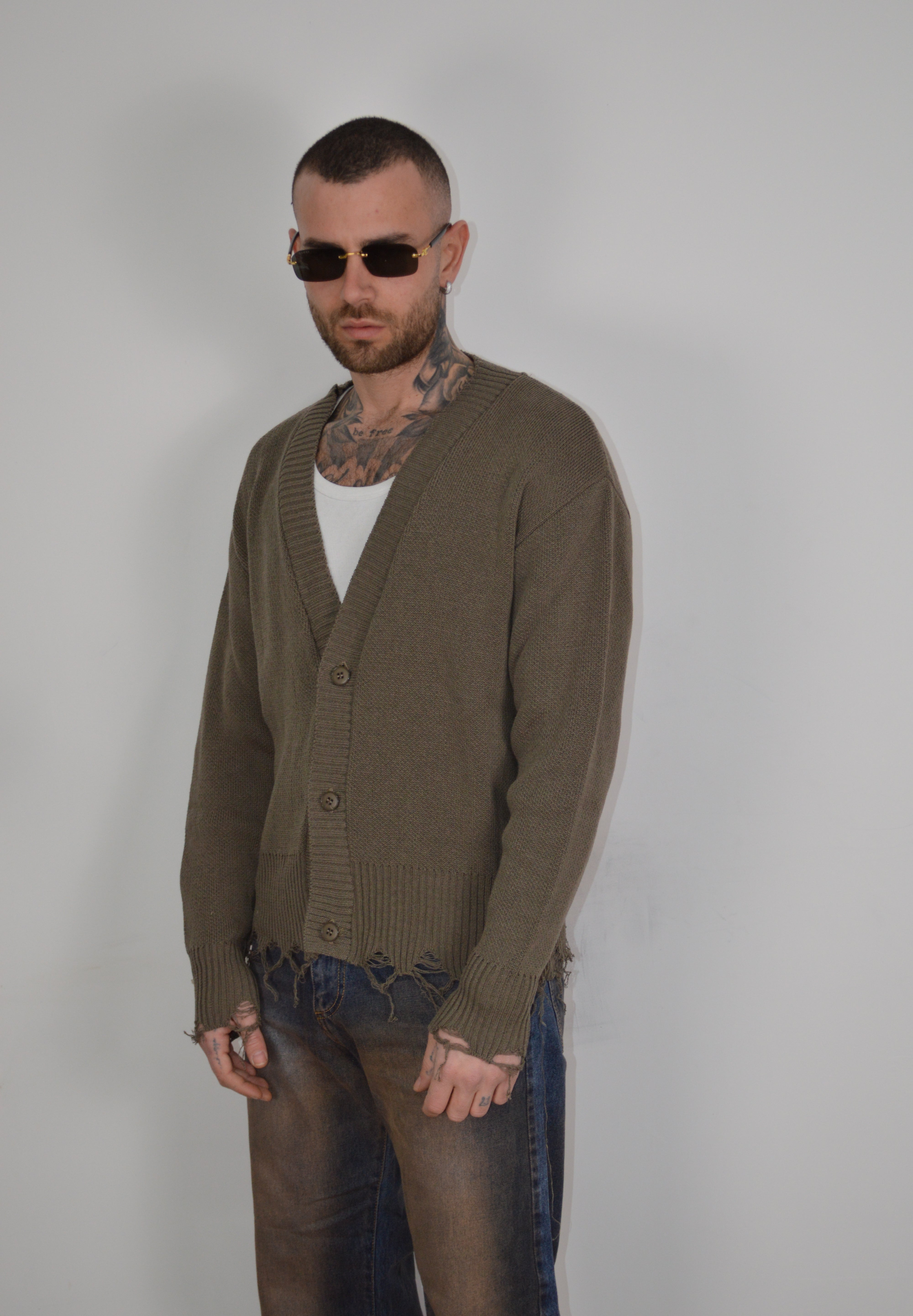 Cardigan abrasioni