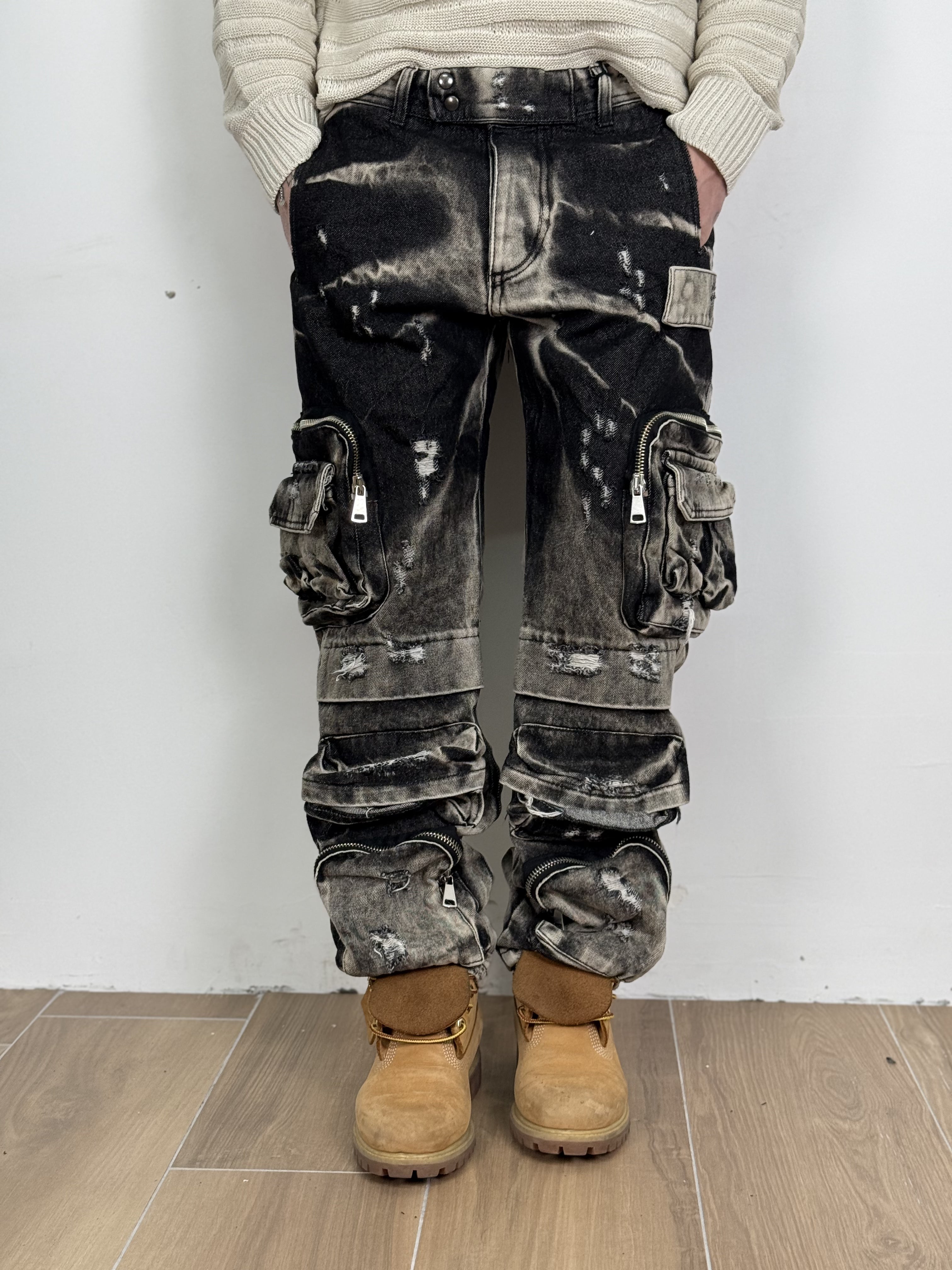 Straight fit black