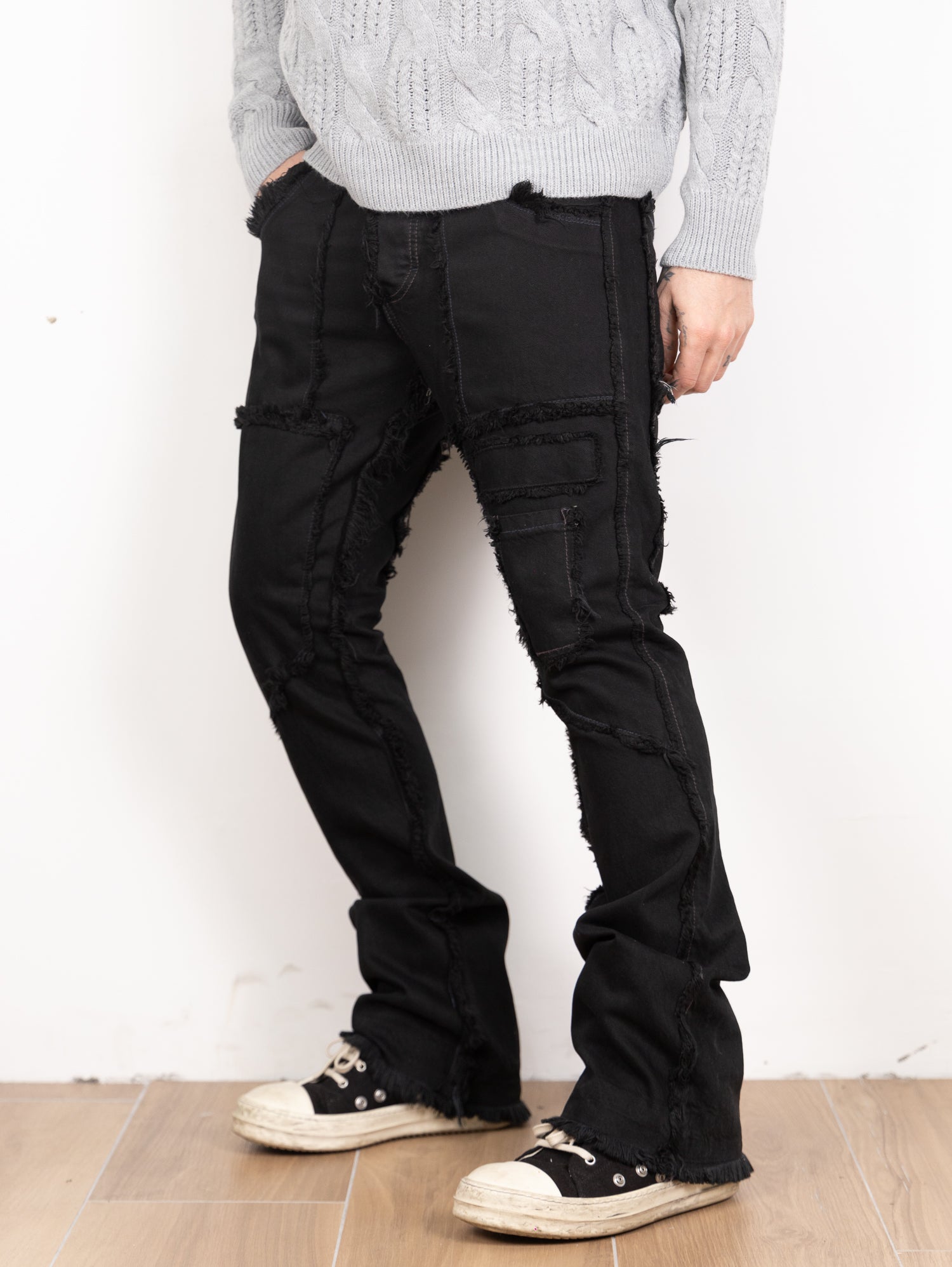 Flare black