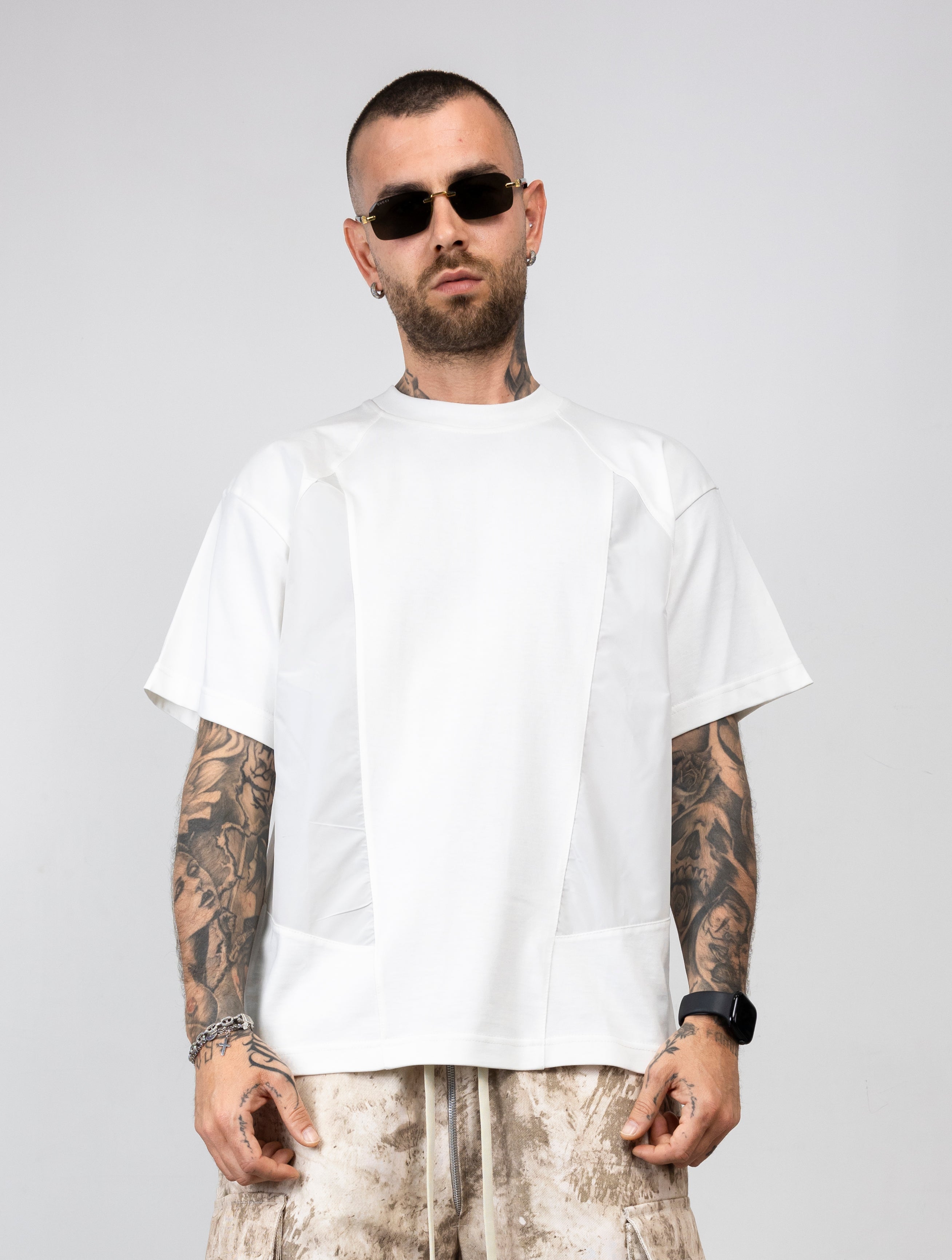 T-shirt tech panel
