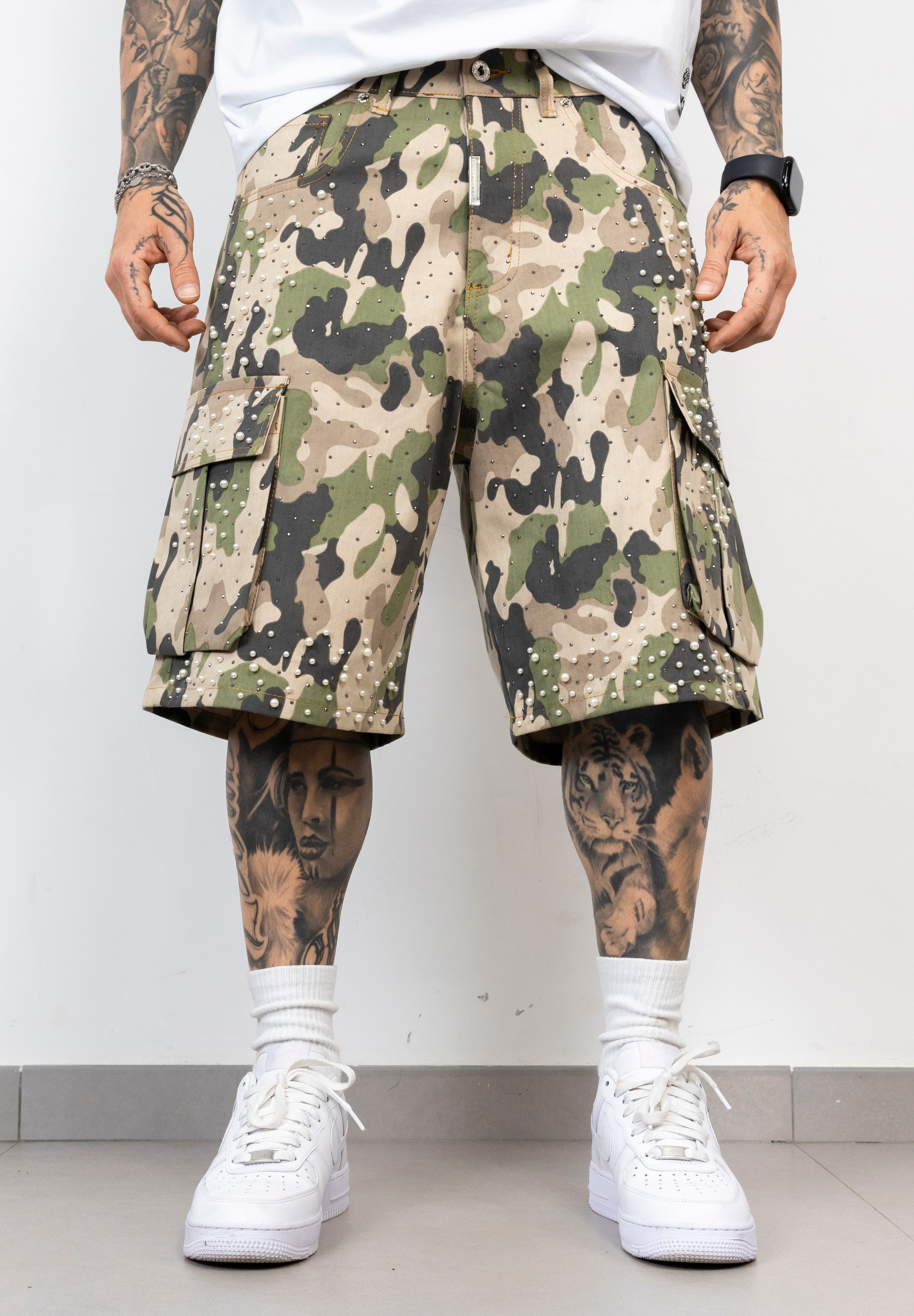 Bermuda Cargo Camouflage con Borchie