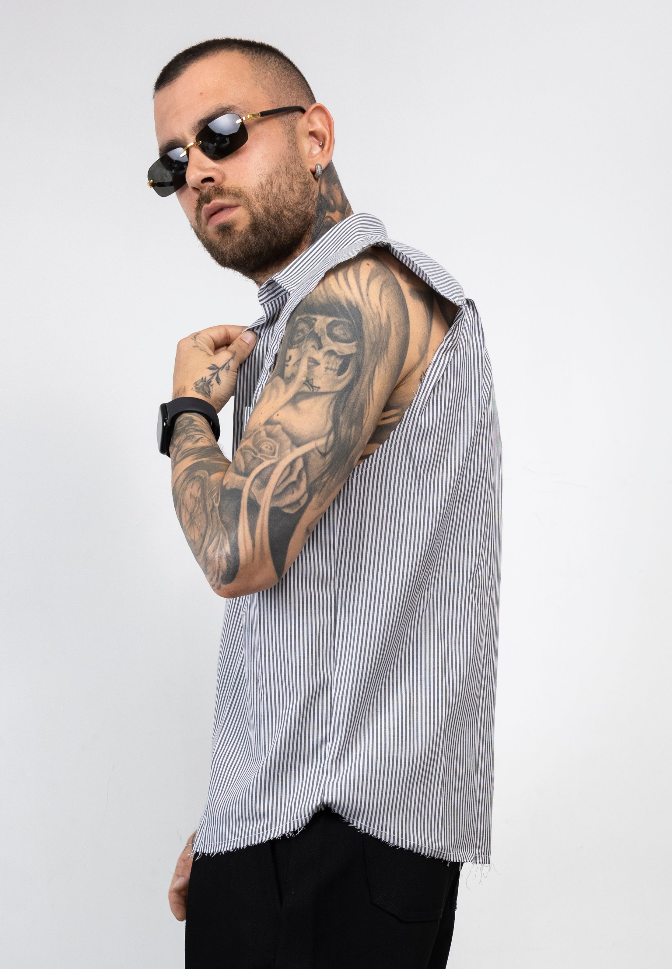 Camicia Smanicata Oversize a Righe
