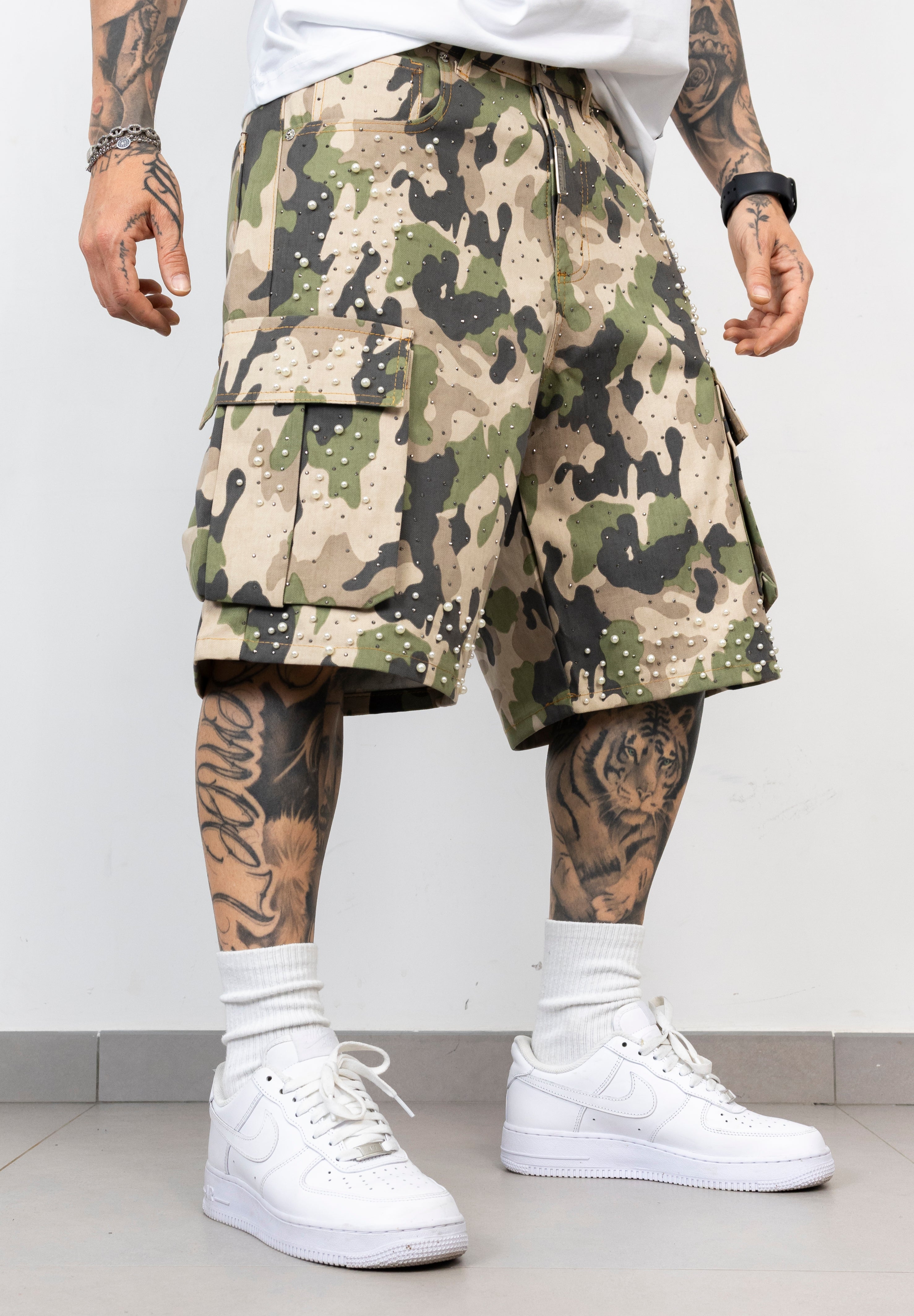 Bermuda Cargo Camouflage con Borchie