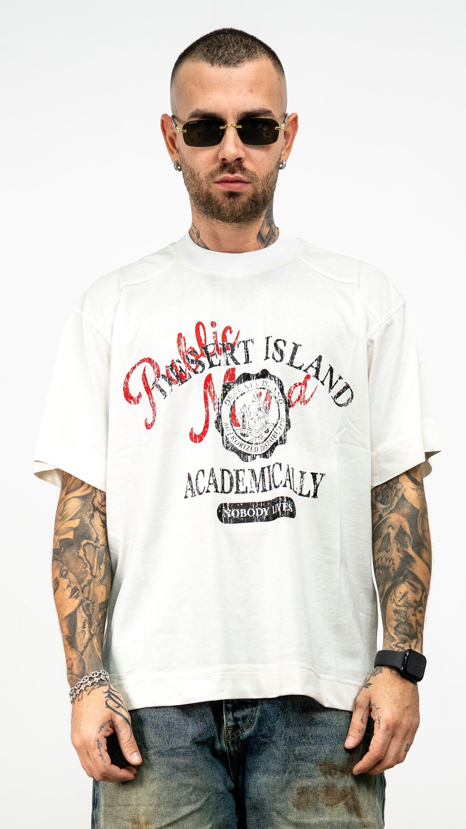 T-shirt island