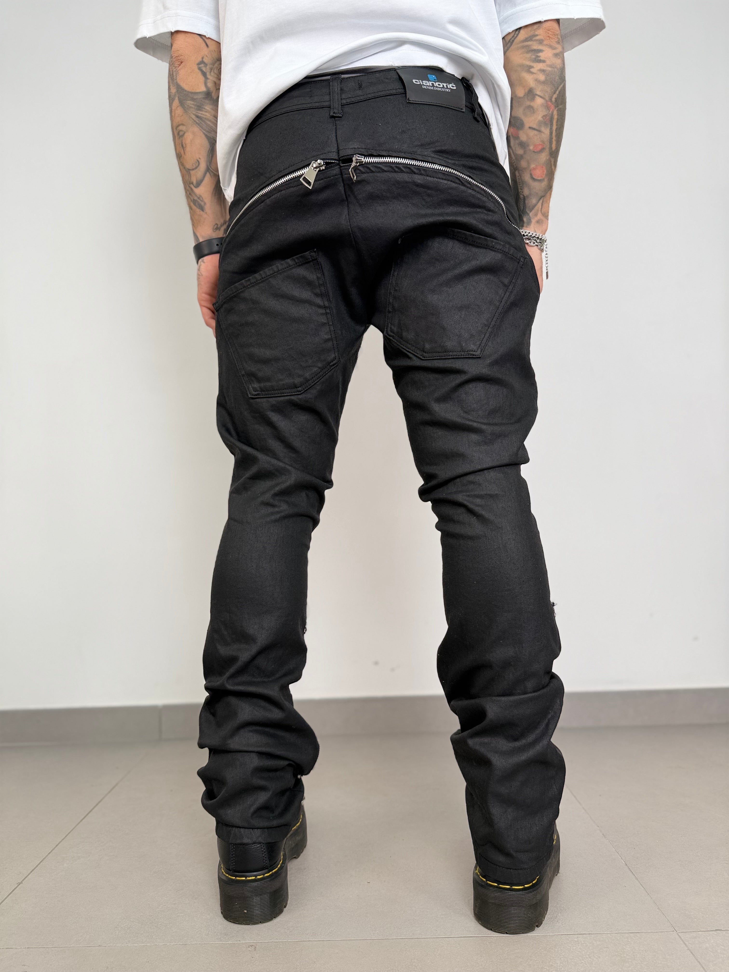 Flare 421 zip spalmato black