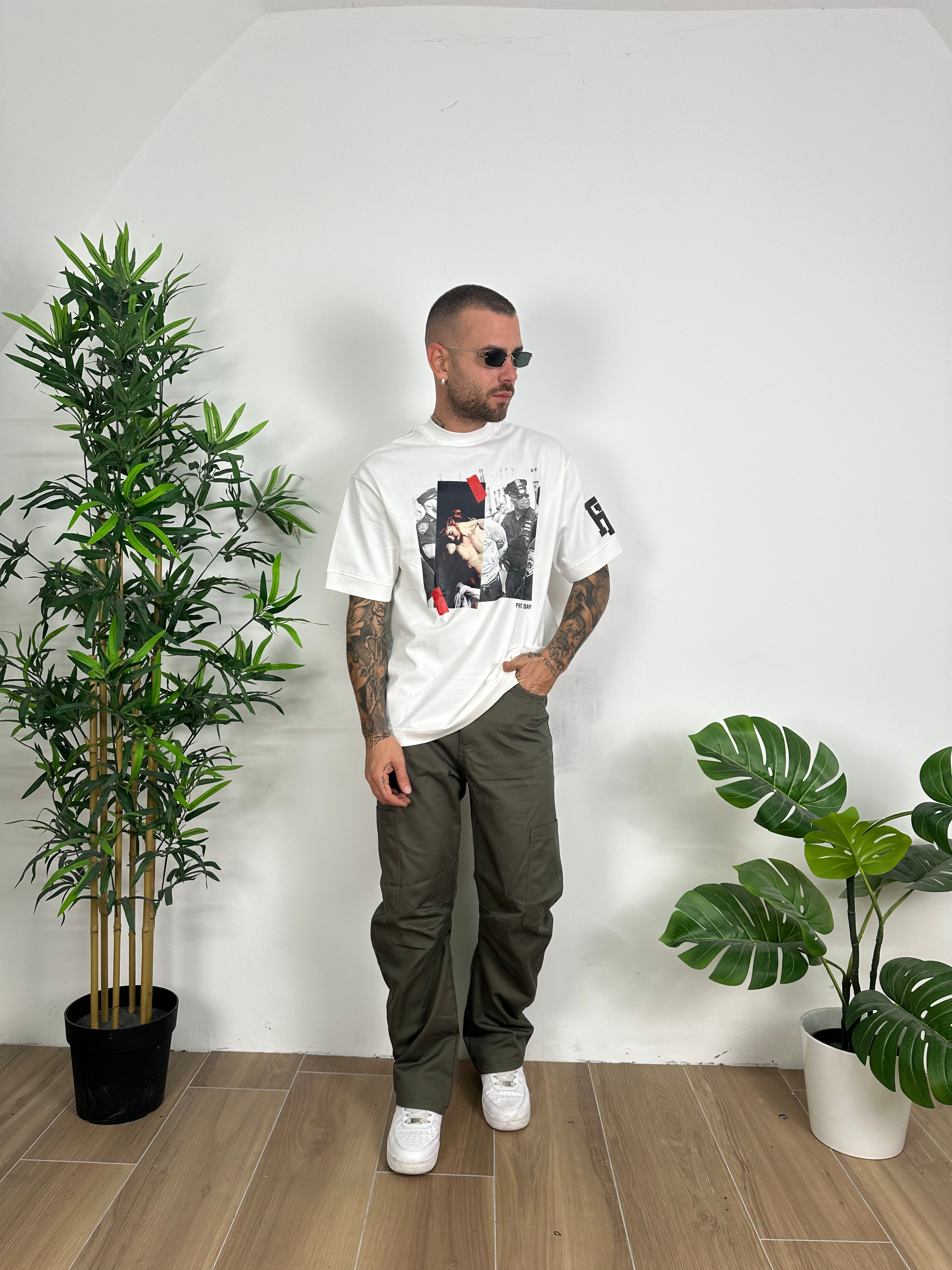 Cargo bull present