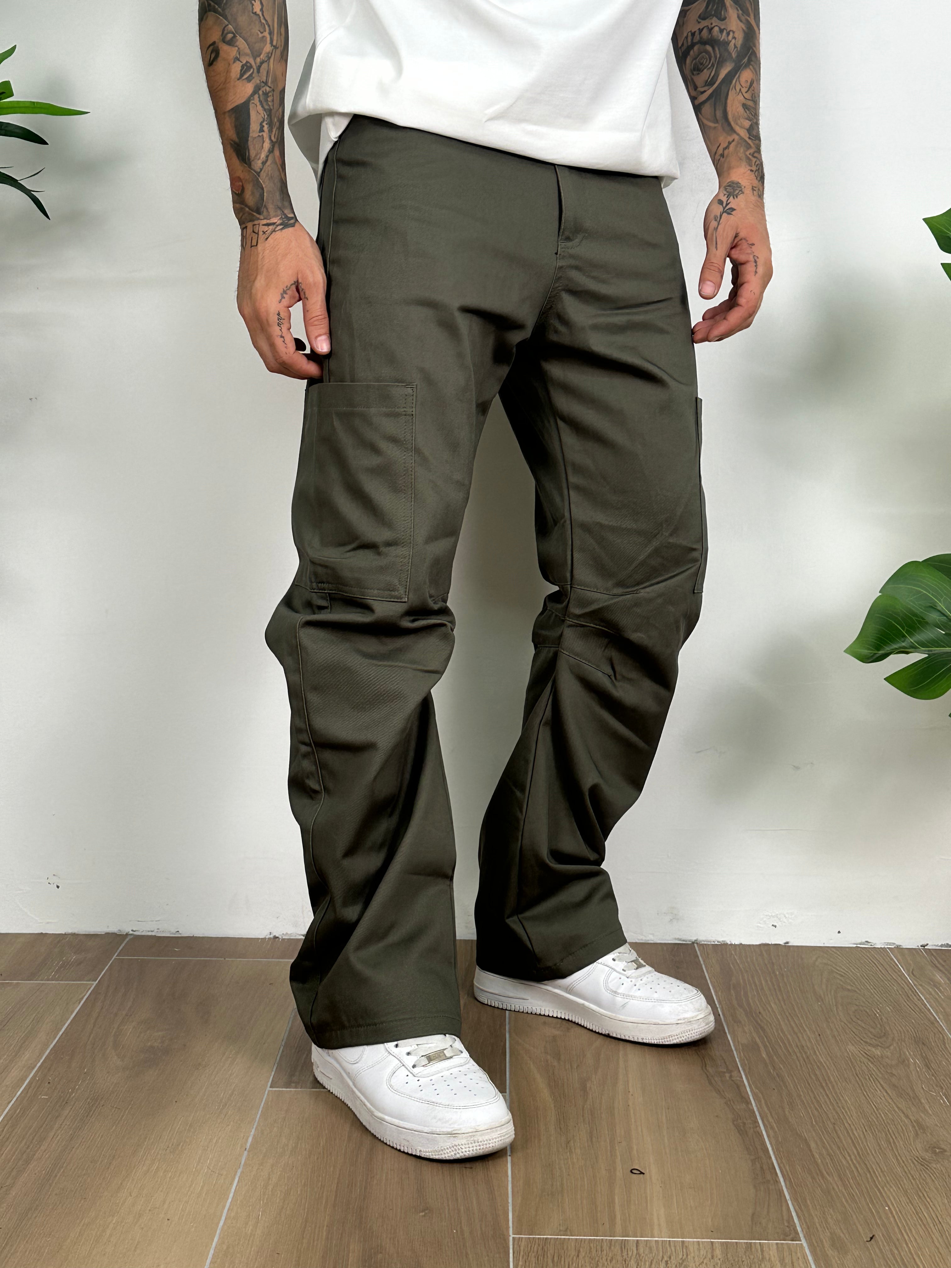 Cargo bull present