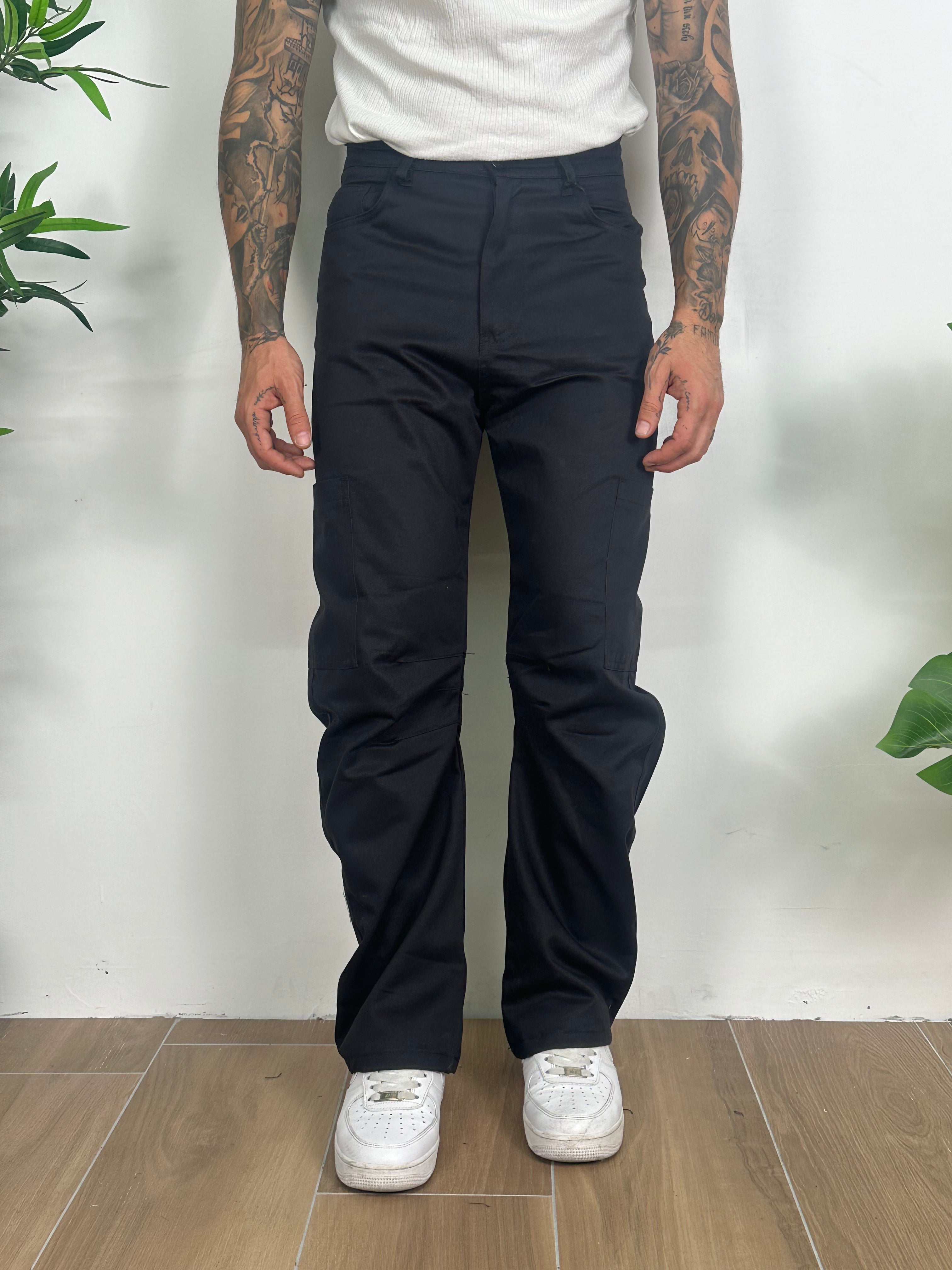 Cargo bull present