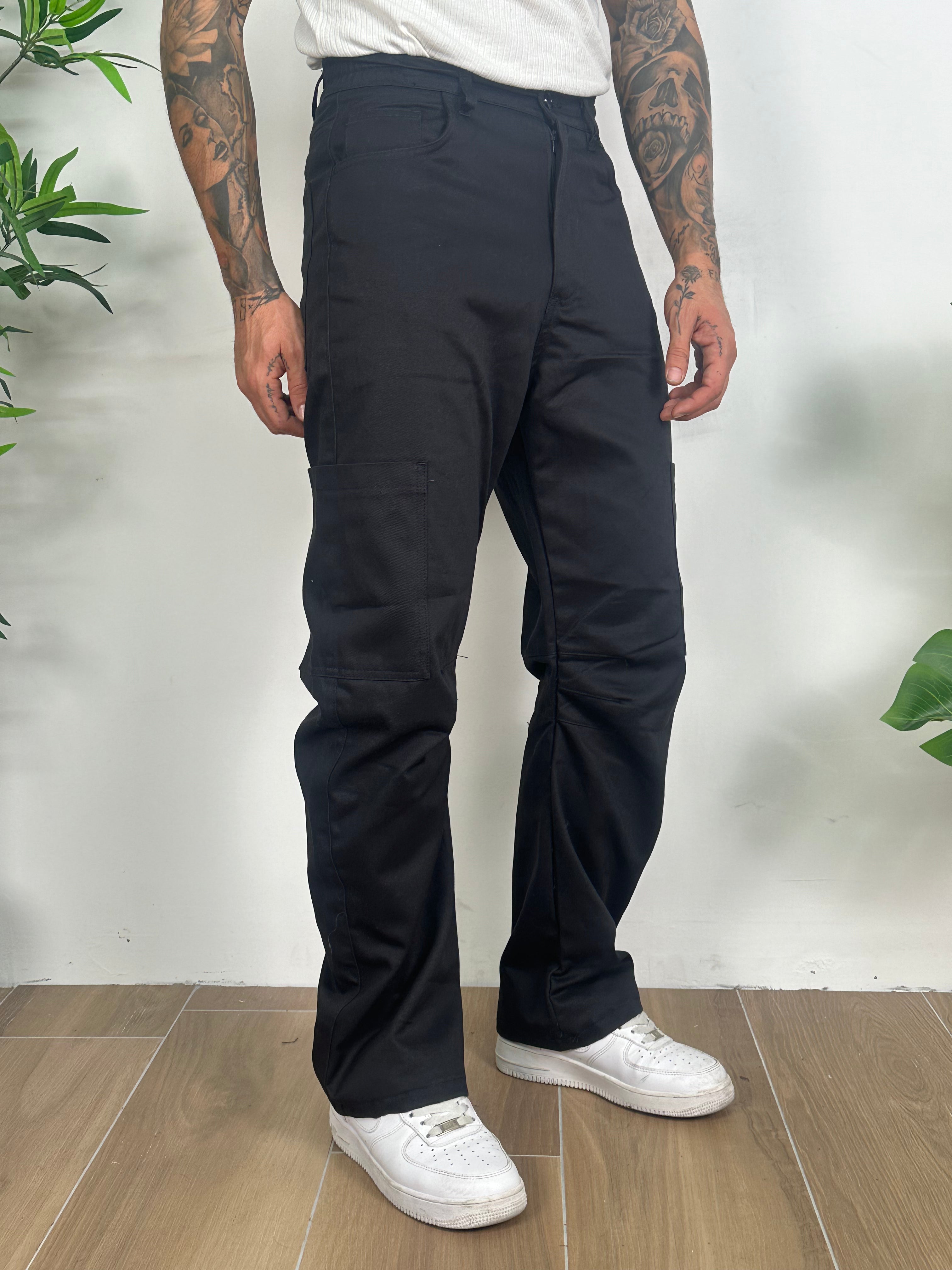 Cargo bull present