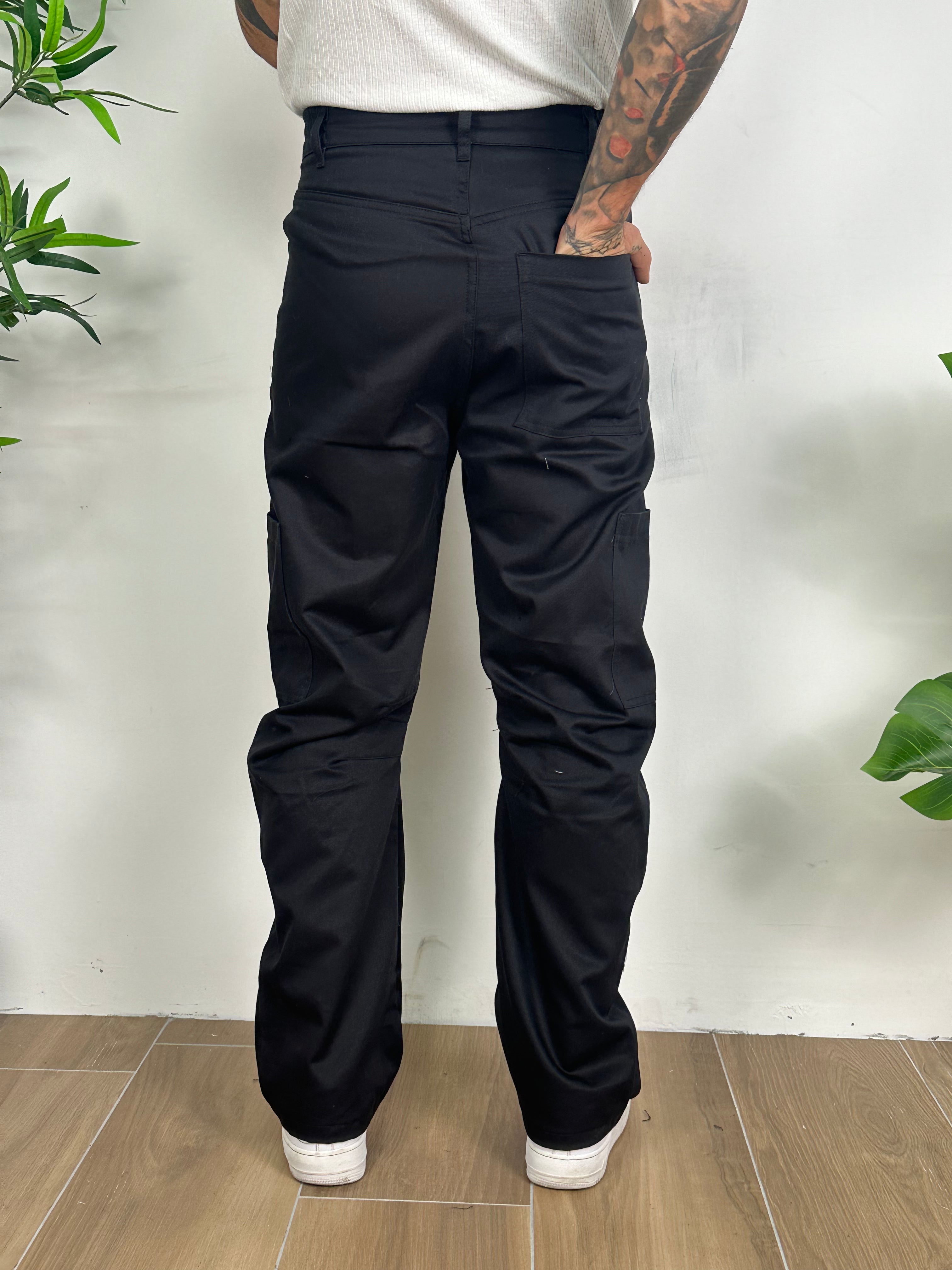 Cargo bull present