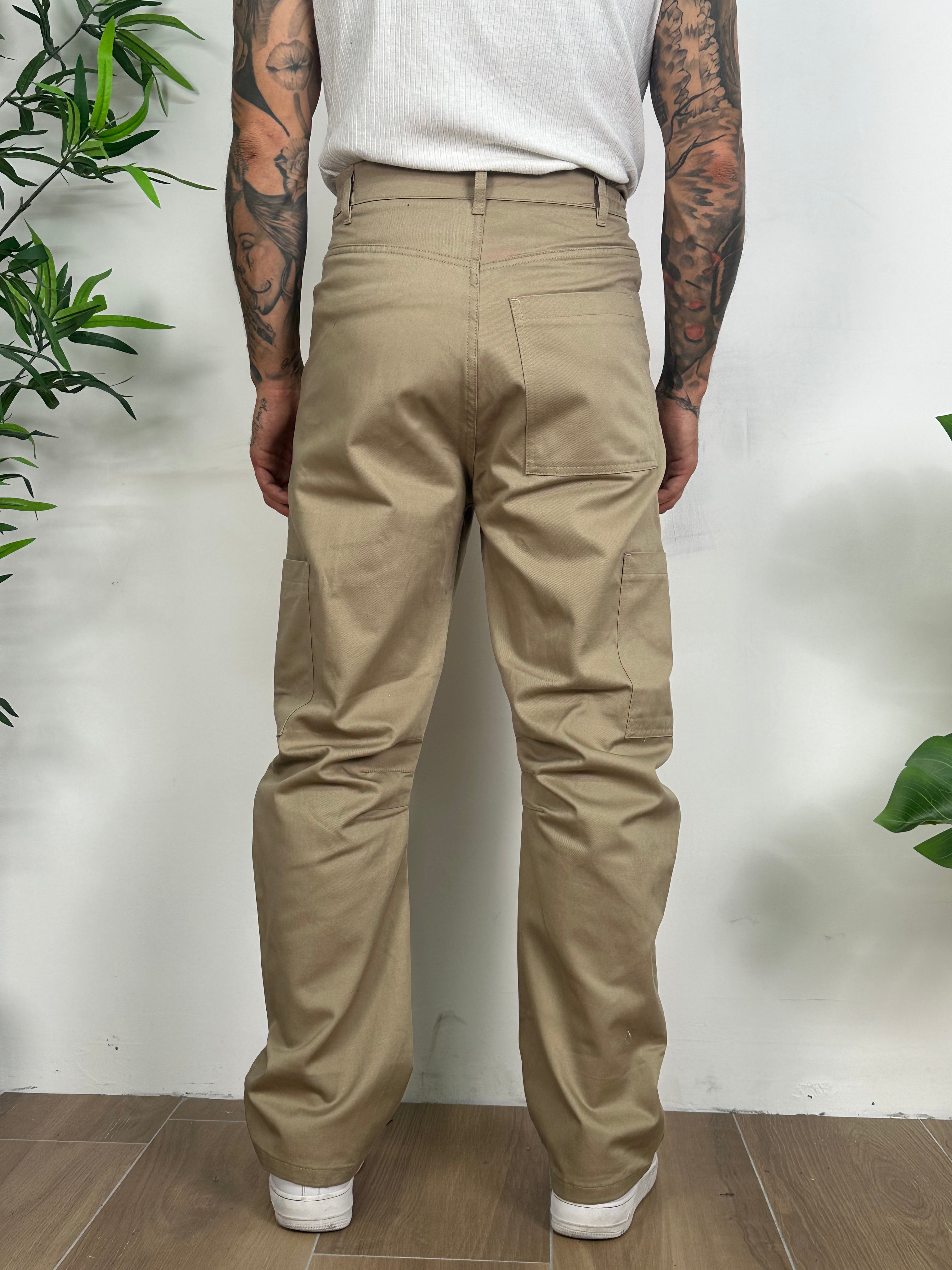 Cargo bull present