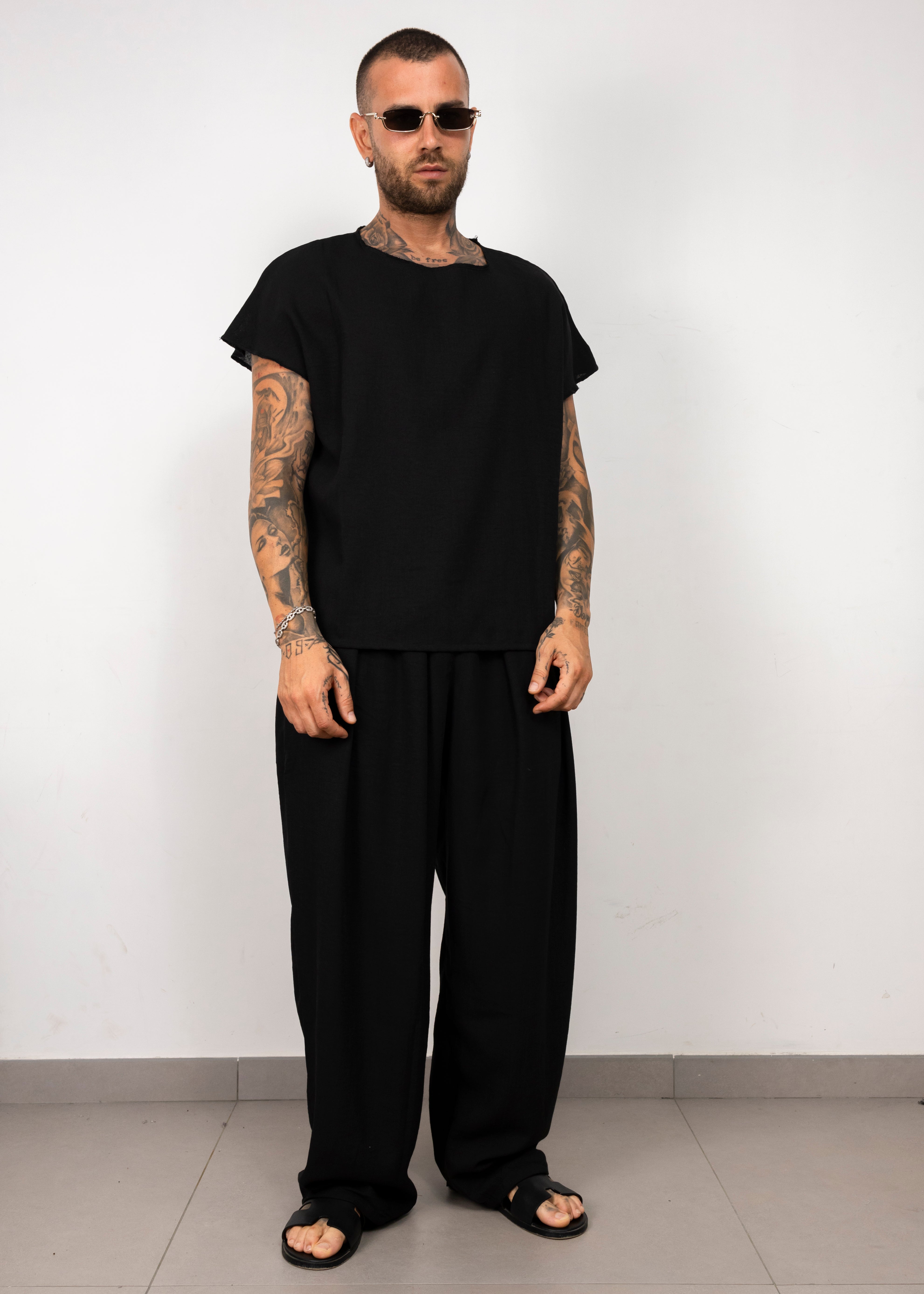 Coordinato t-shirt smanicata e pantalone
