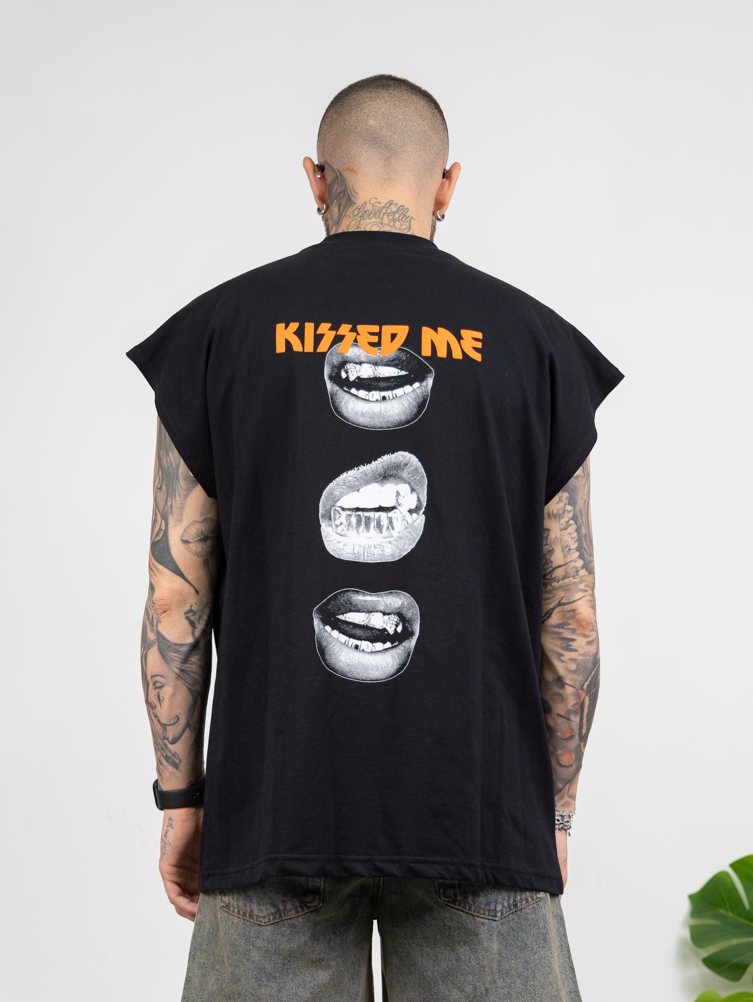 Giromanica kissed