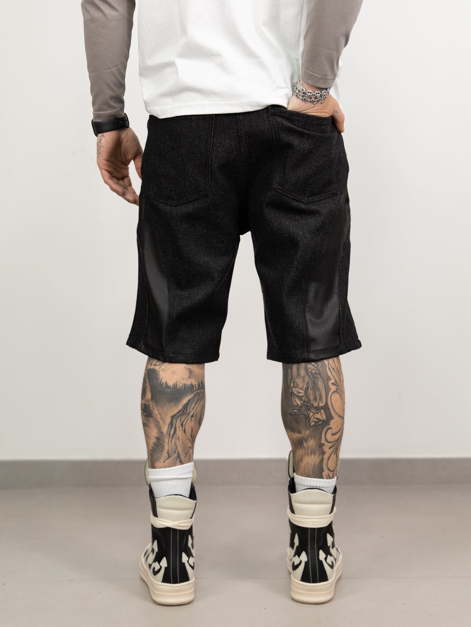 Short 353
