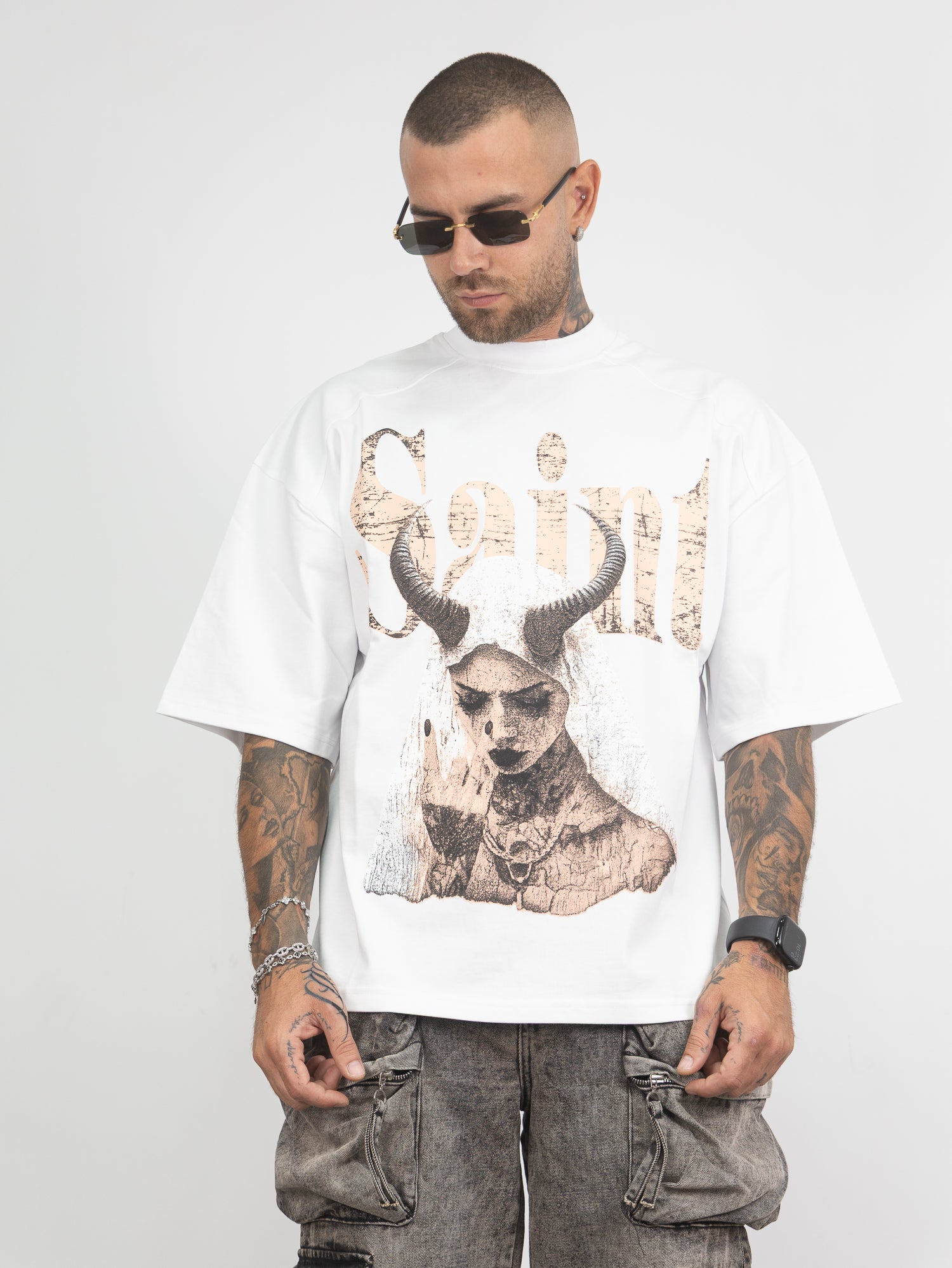 T-shirt saint