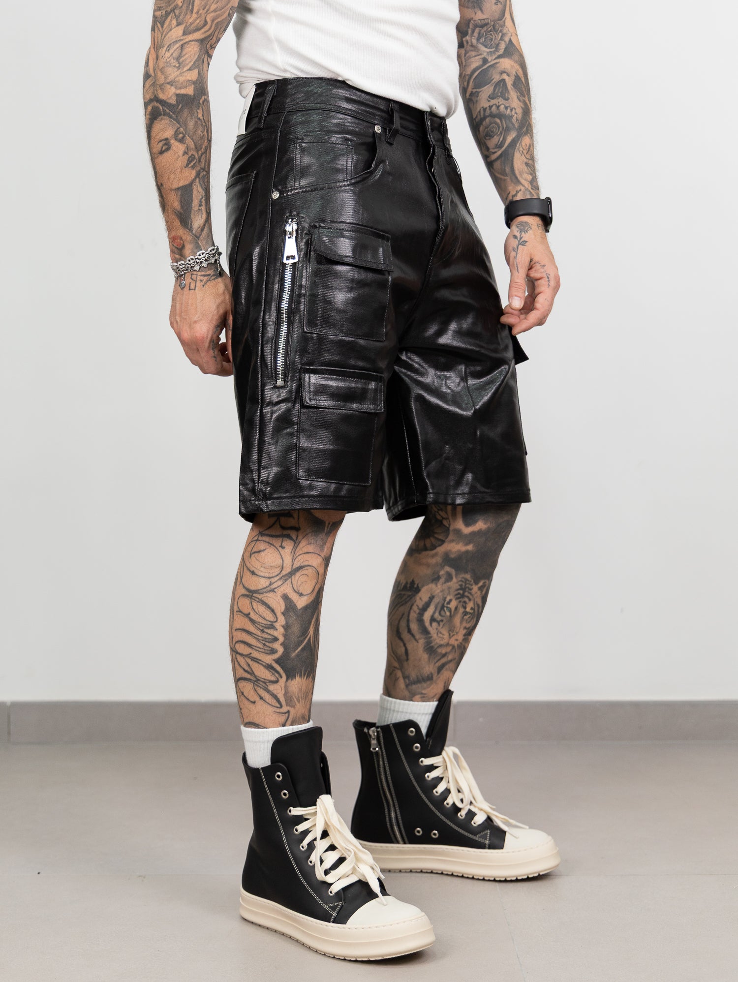Short multipocket zip spalm