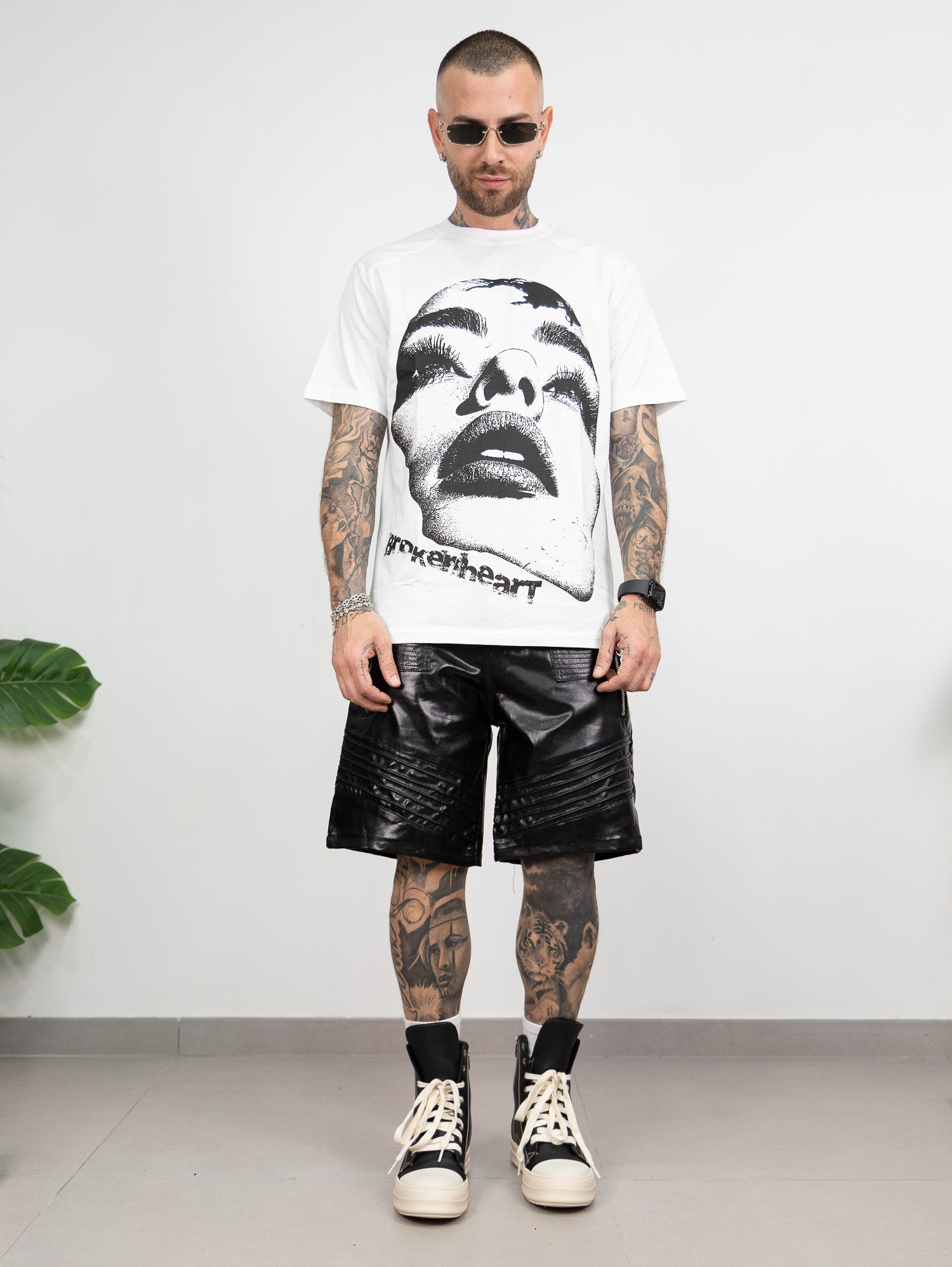 Short biker spalmato
