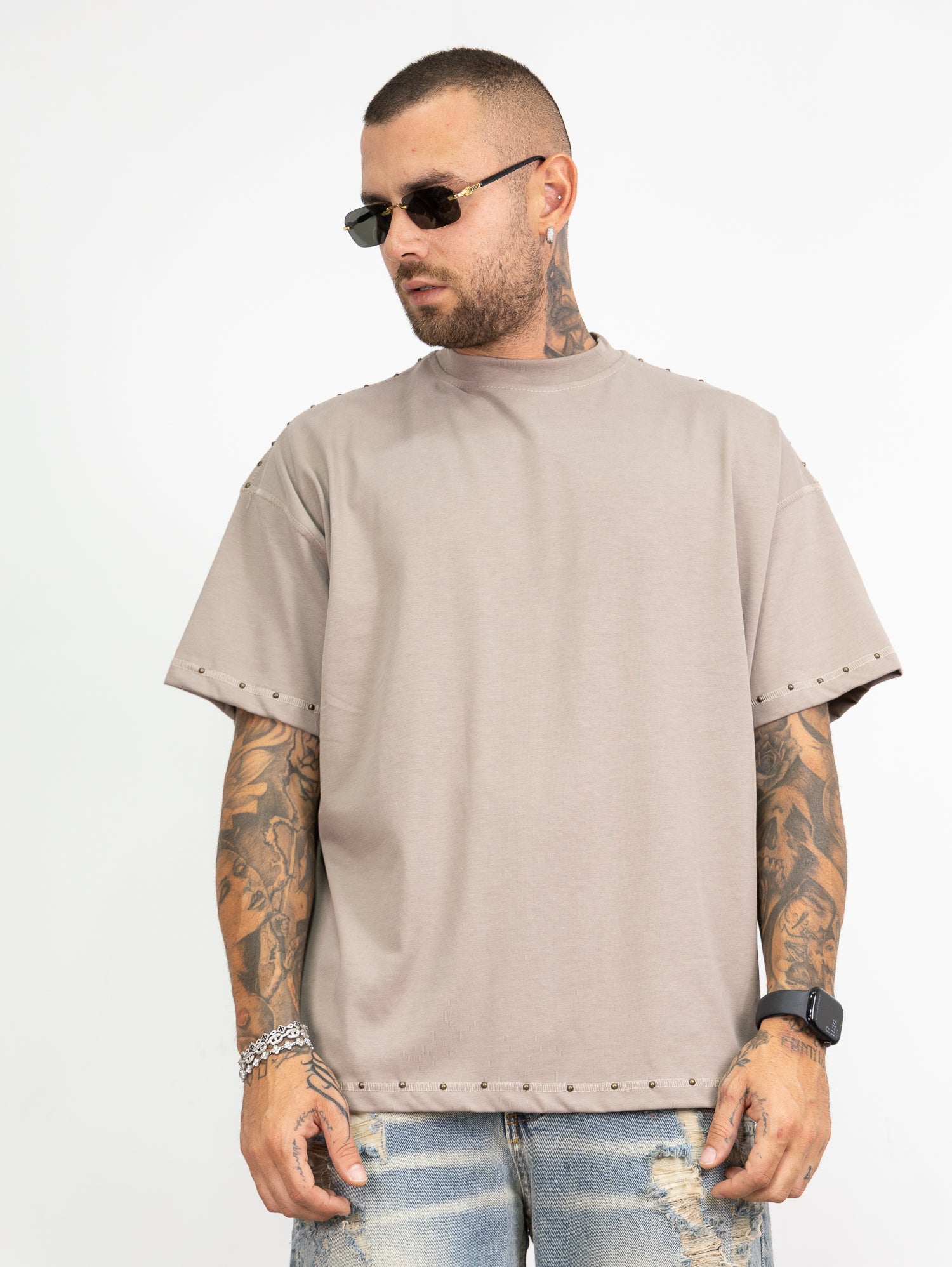 T-shirt borchie