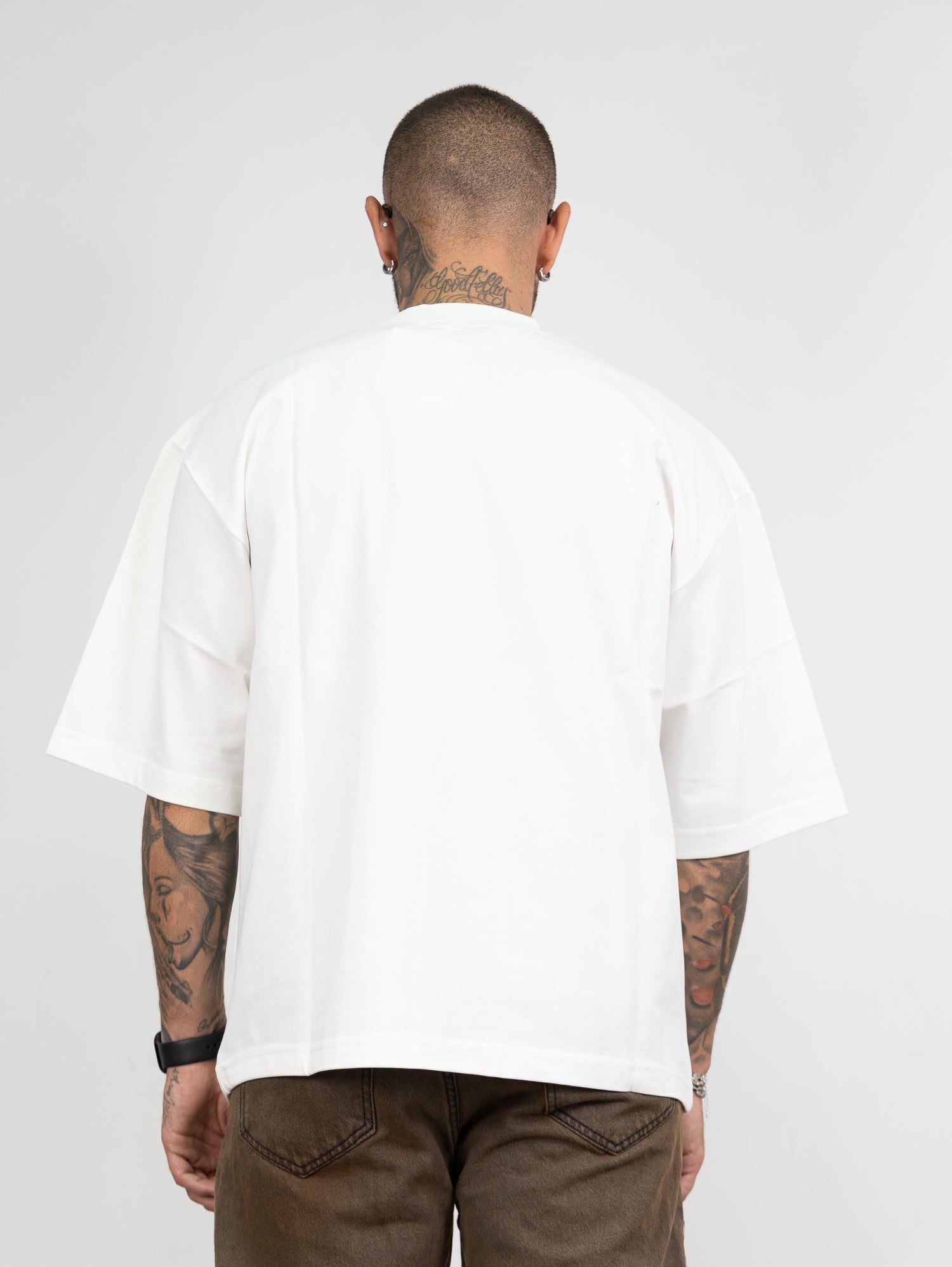 T-shirt present st