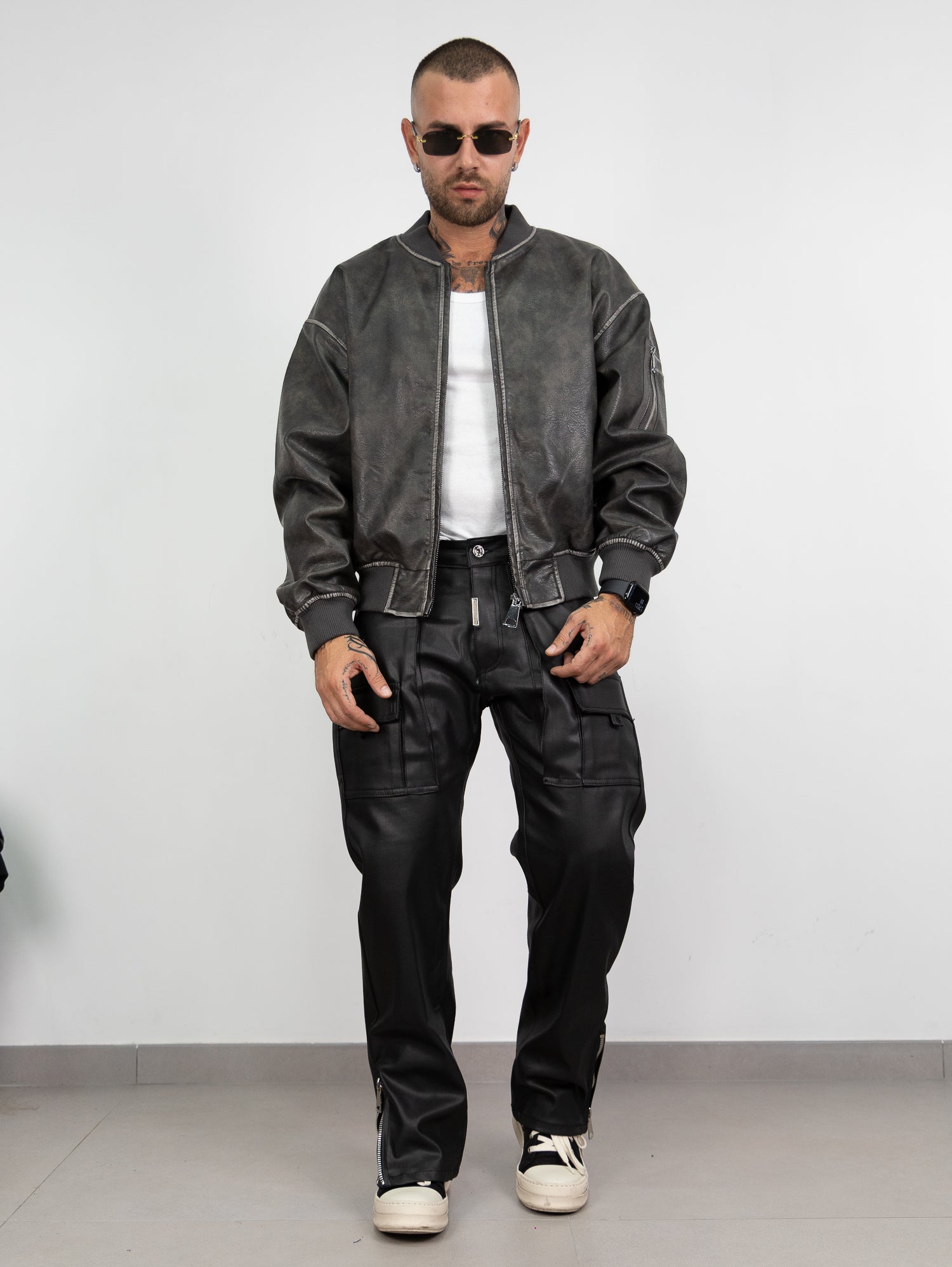 Bomber grey skin
