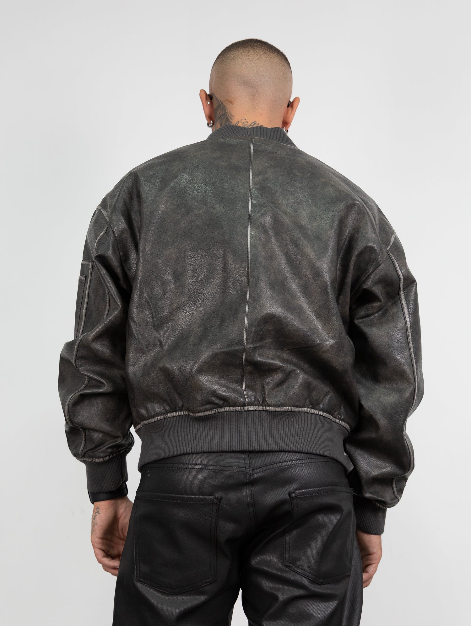 Bomber grey skin