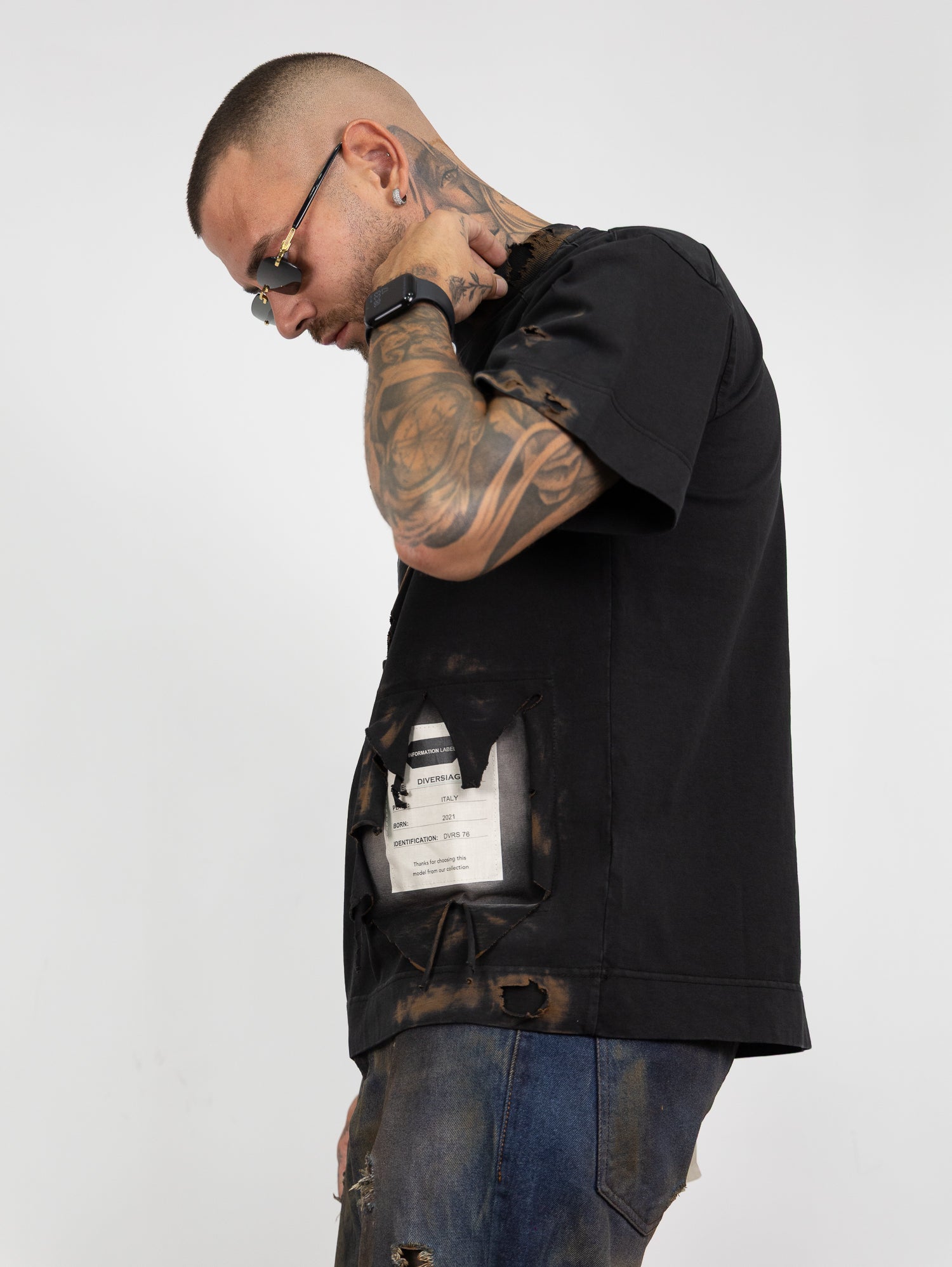 T-shirt bruciata con ricamo