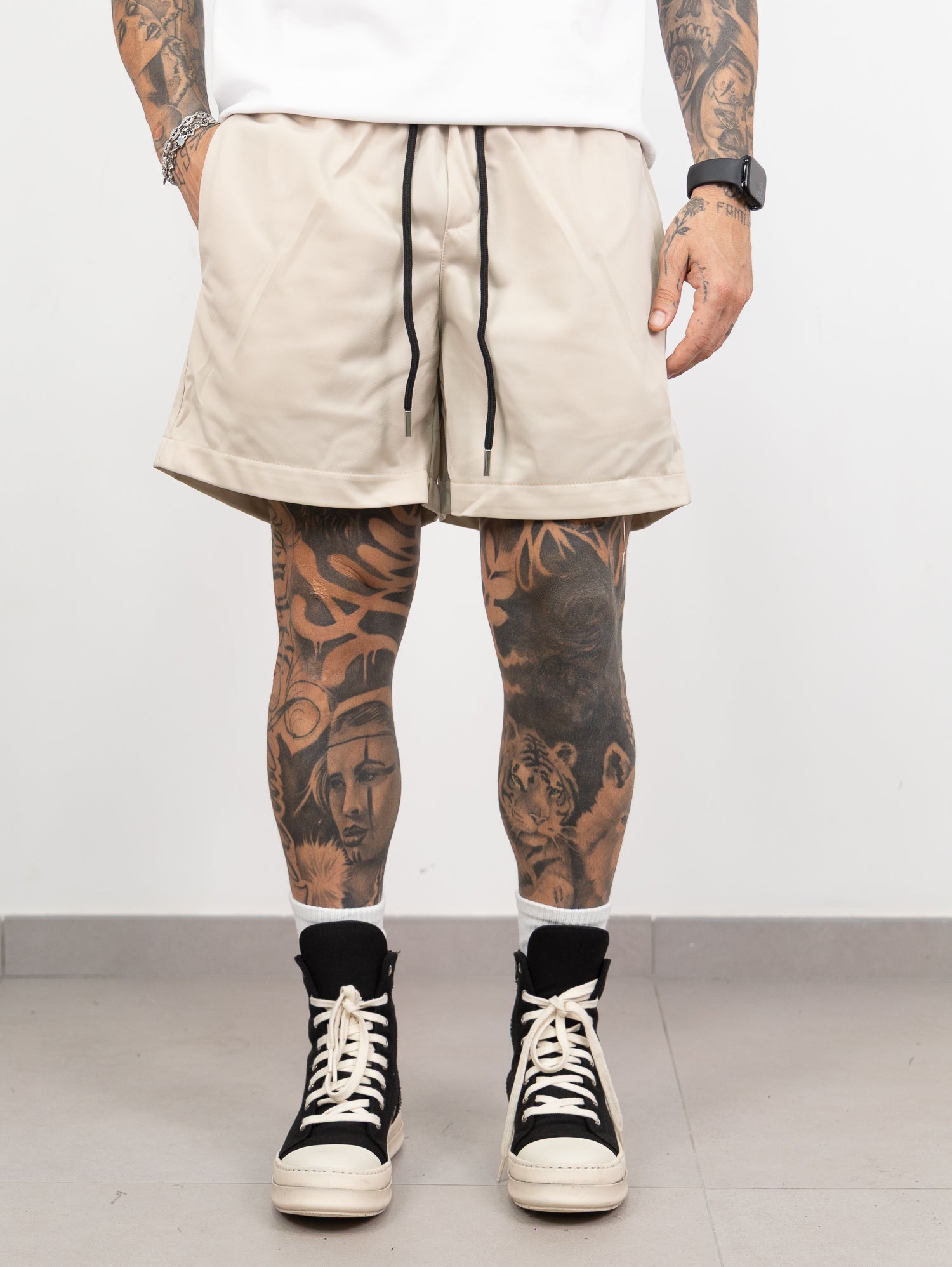 Short's boxy acetato