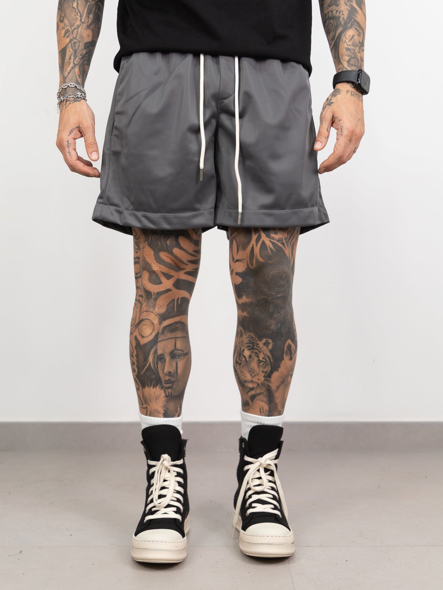 Short's boxy acetato