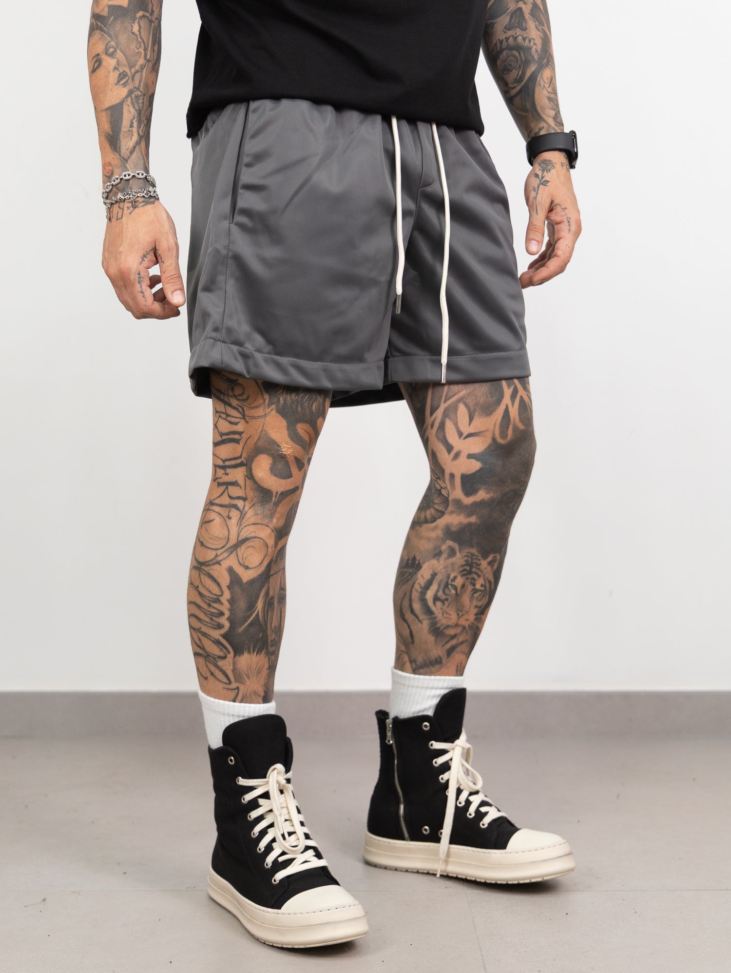 Short's boxy acetato