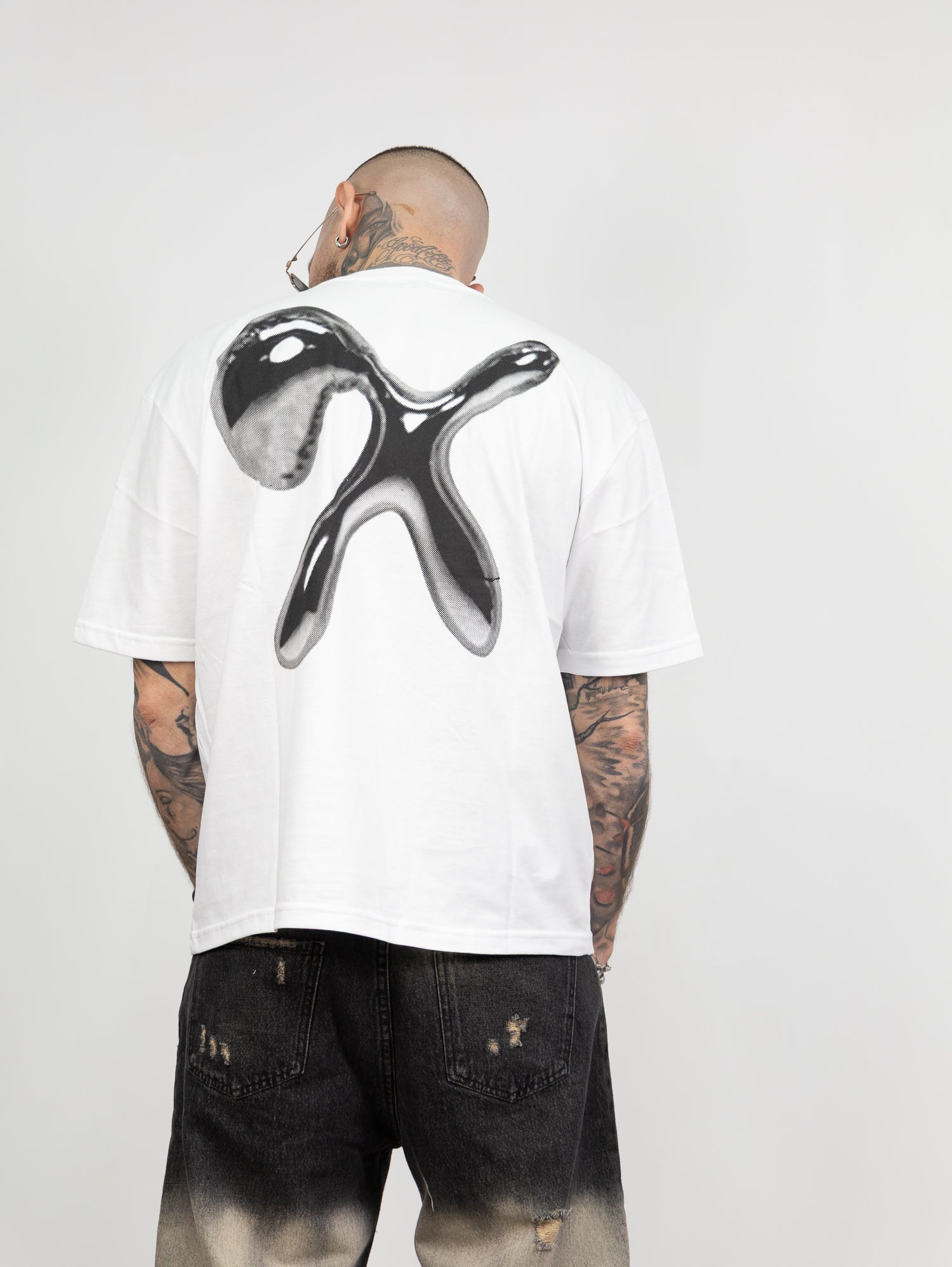 T-shirt empty x