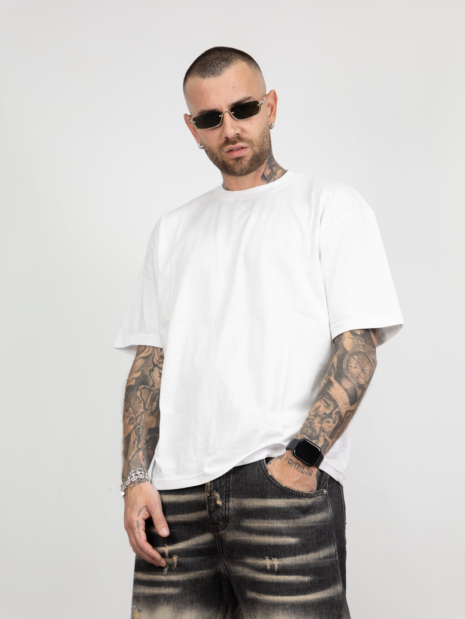 T-shirt empty x
