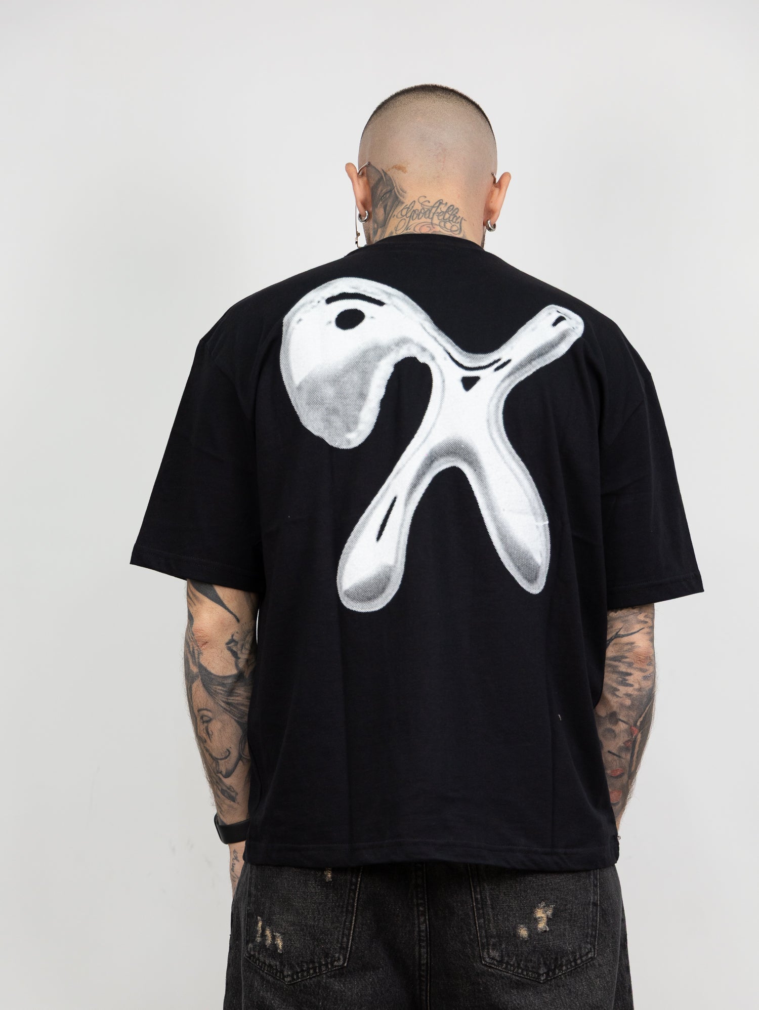 T-shirt empty x