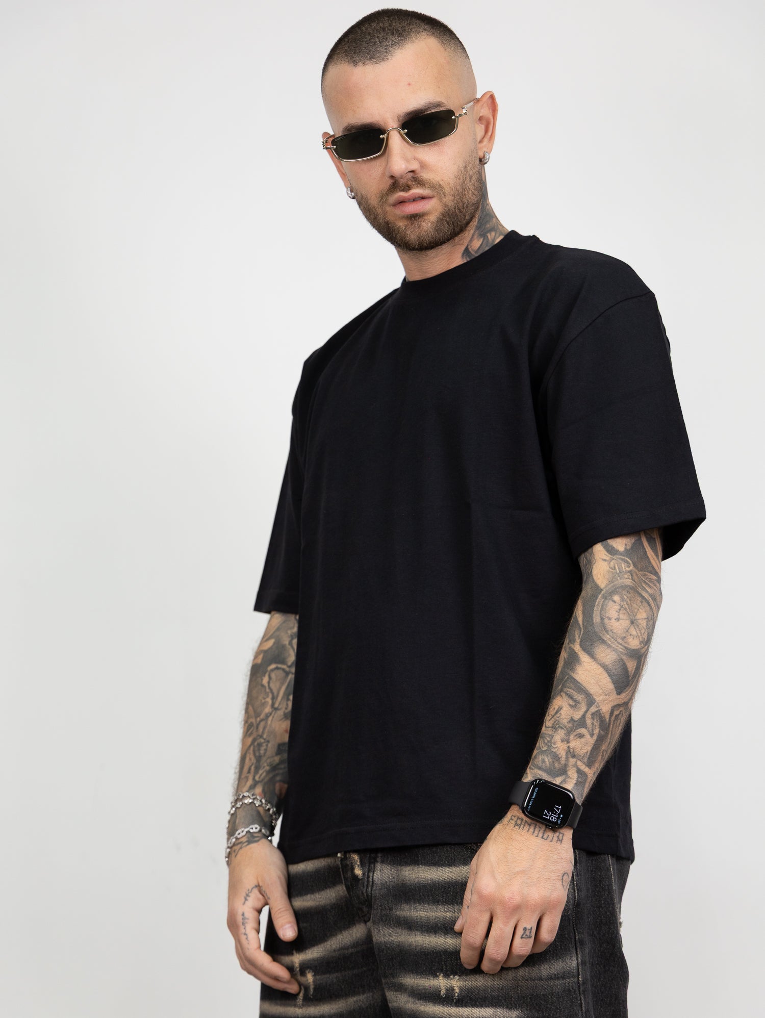 T-shirt empty x