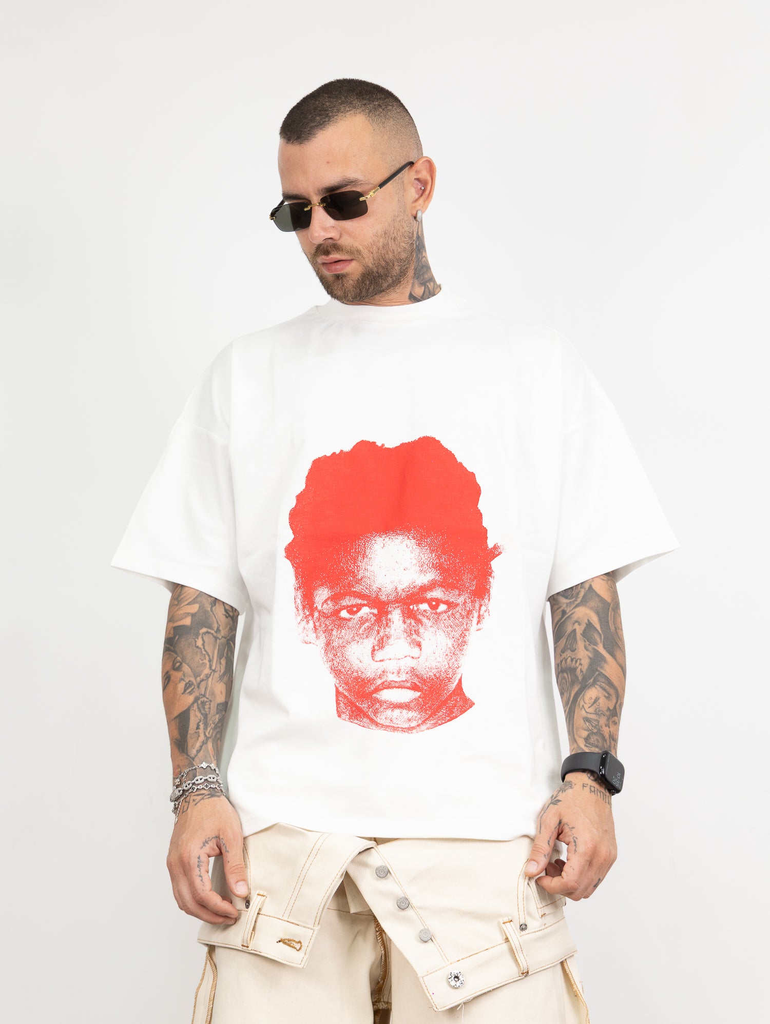 T-shirt face contrast