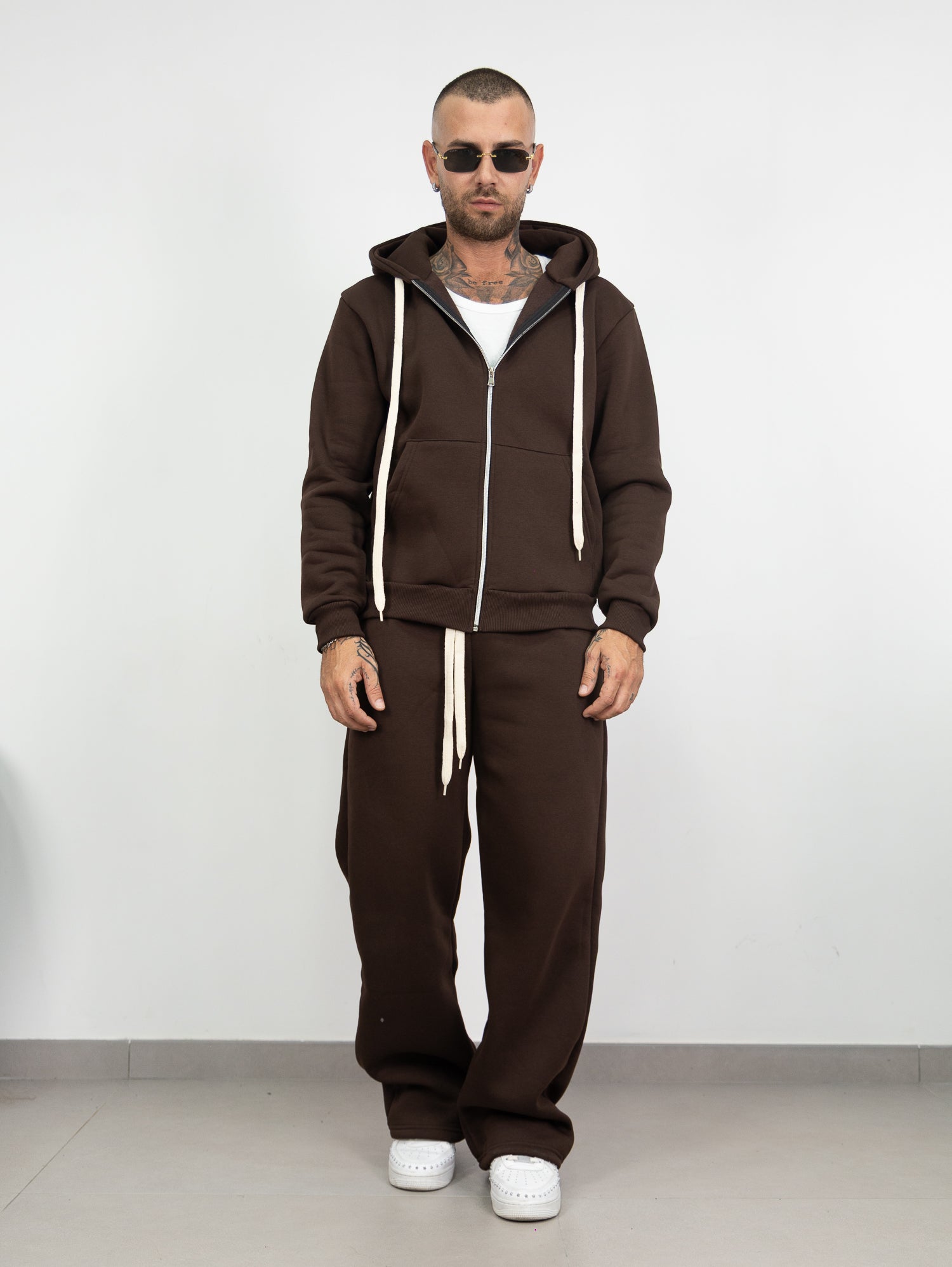 Tuta completa laccio e zip