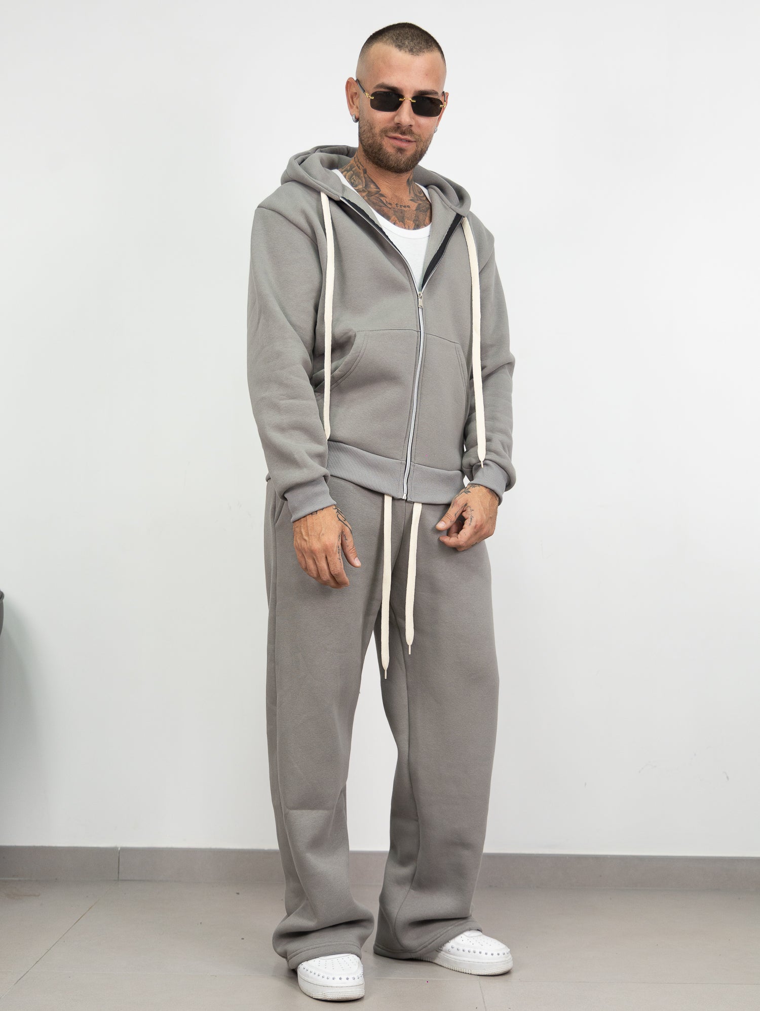 Tuta completa laccio e zip