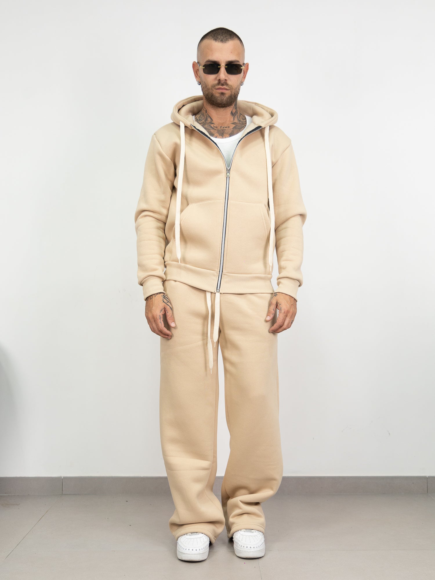 Tuta completa laccio e zip