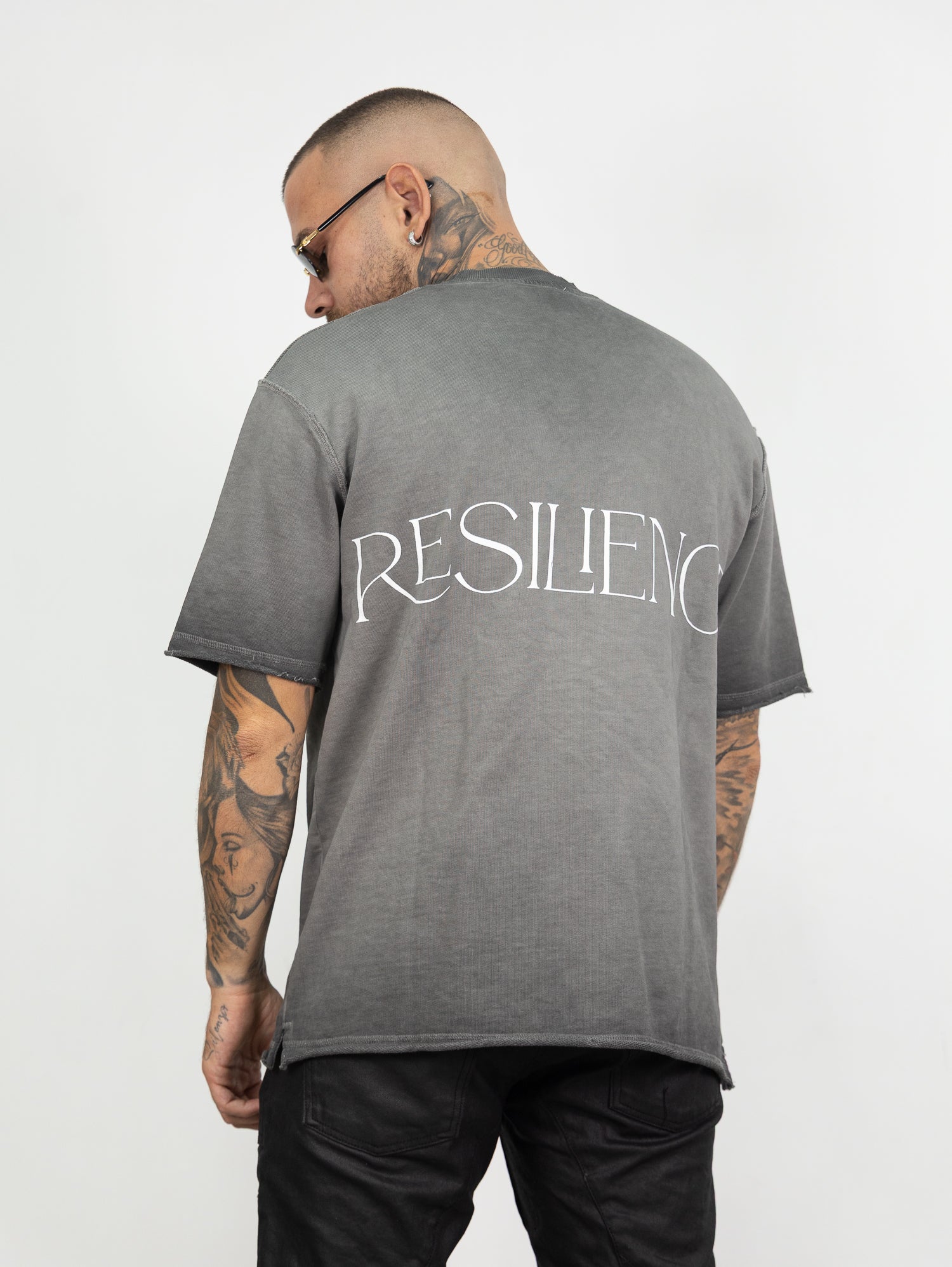 T-shirt resilience