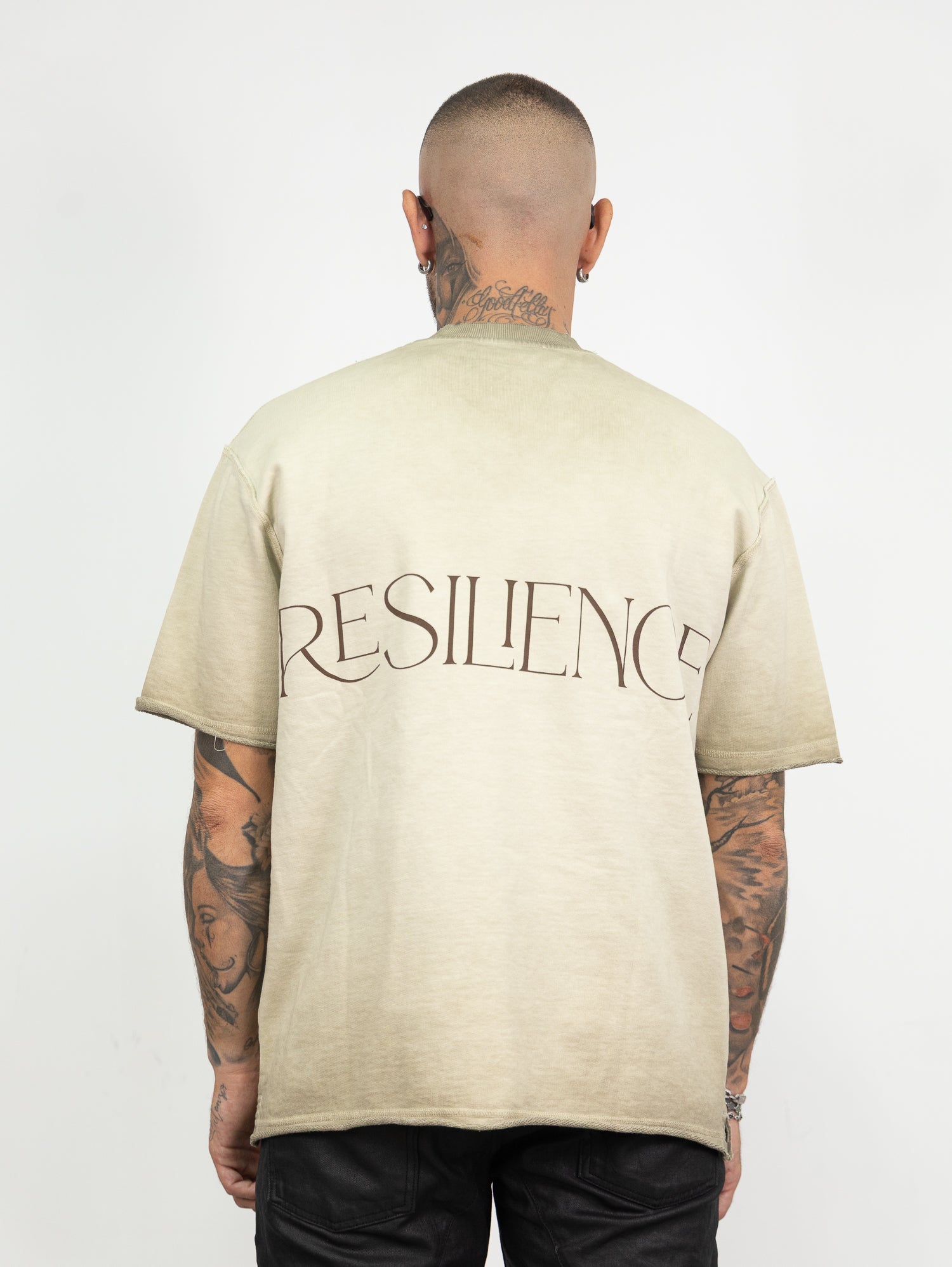 T-shirt resilience